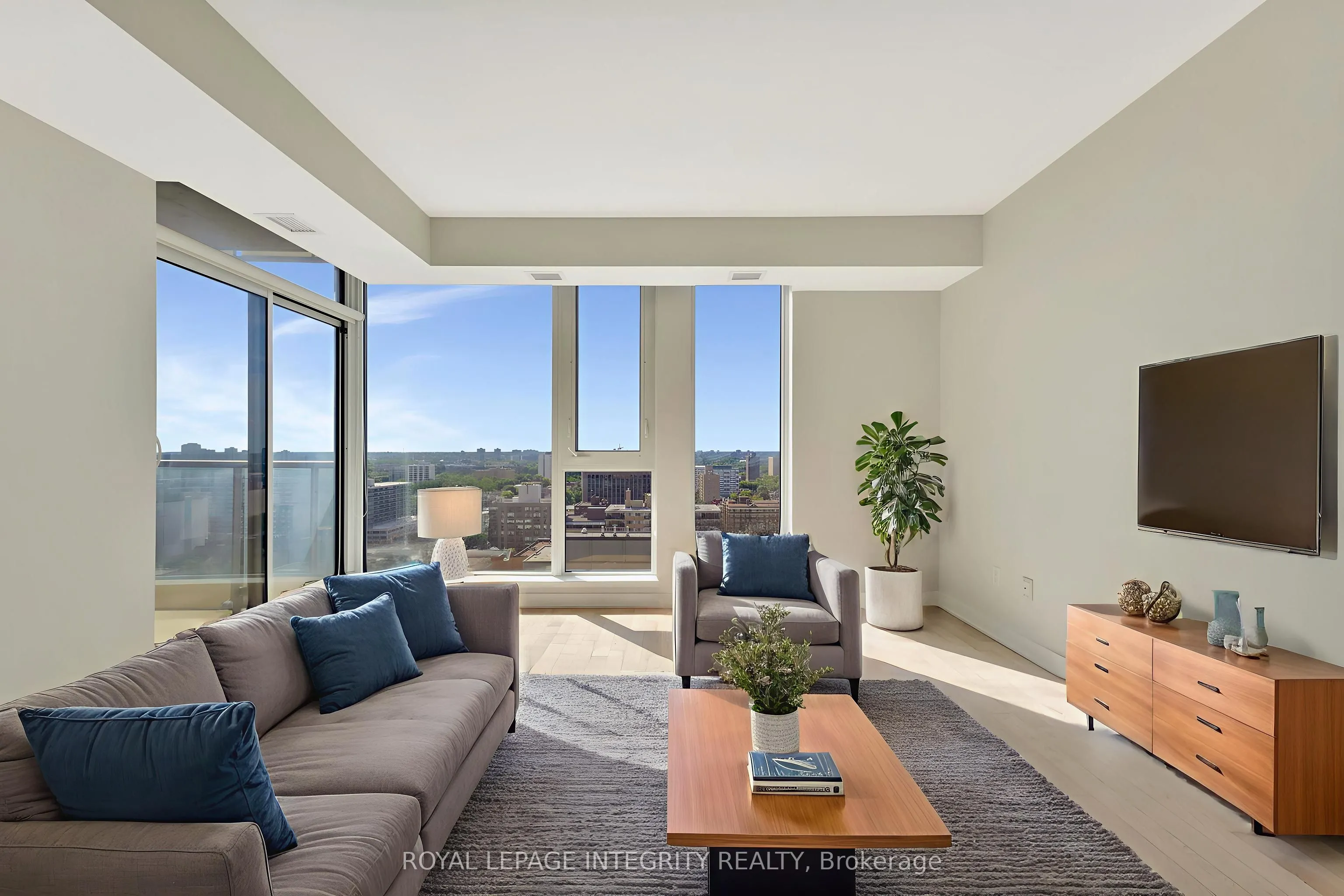 179 Metcalfe Street, #1808