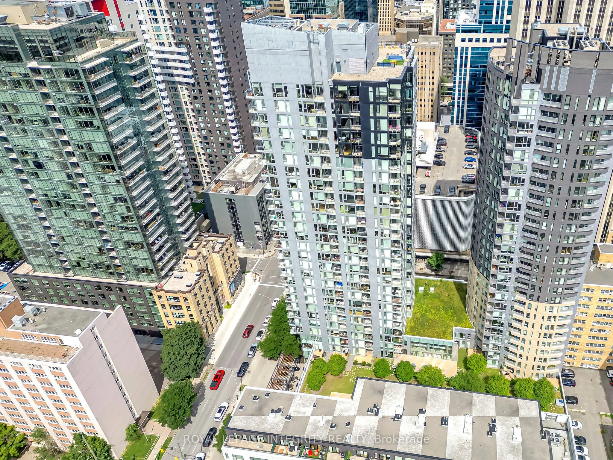 179 Metcalfe Street, #1808
