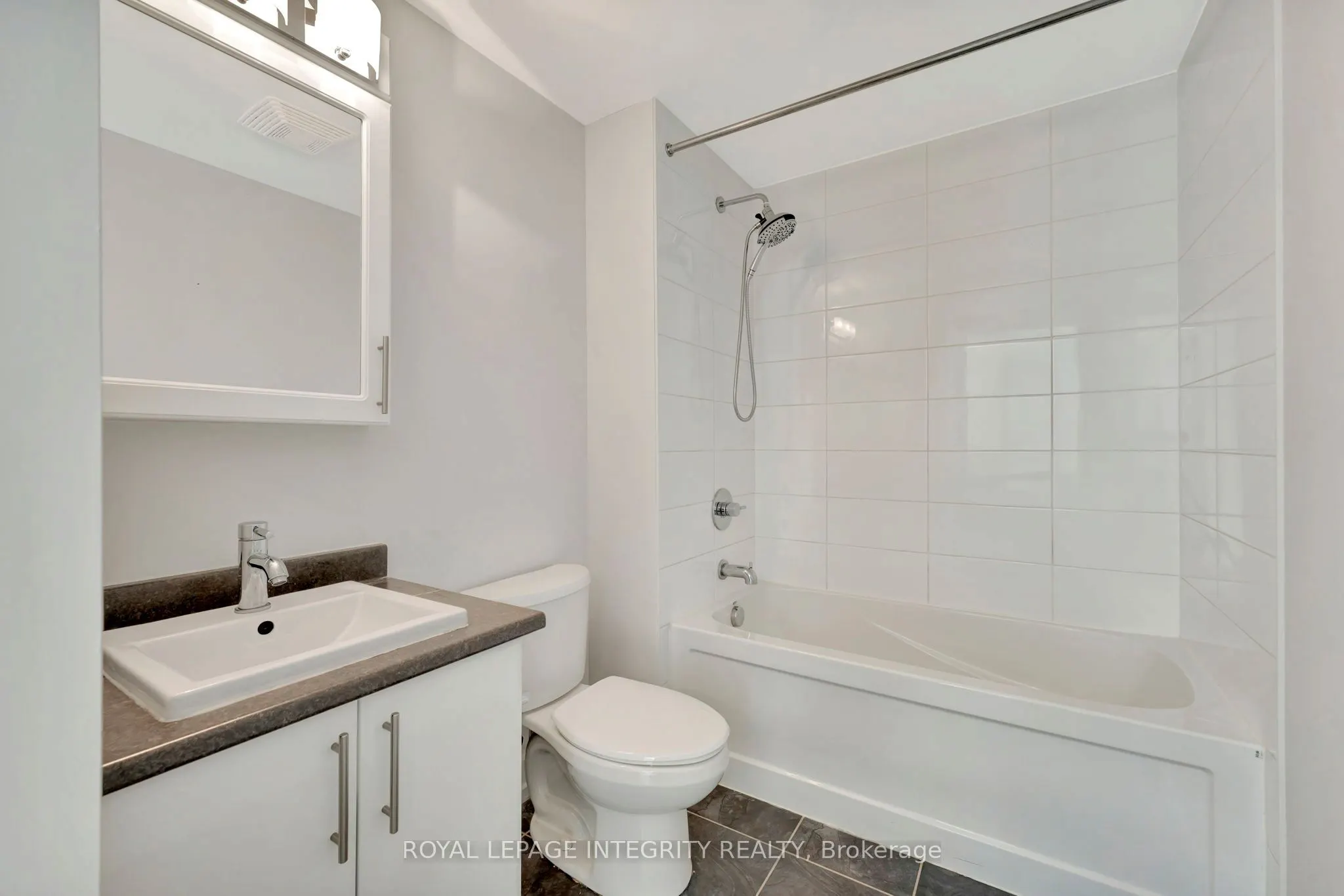 179 Metcalfe Street, #1808