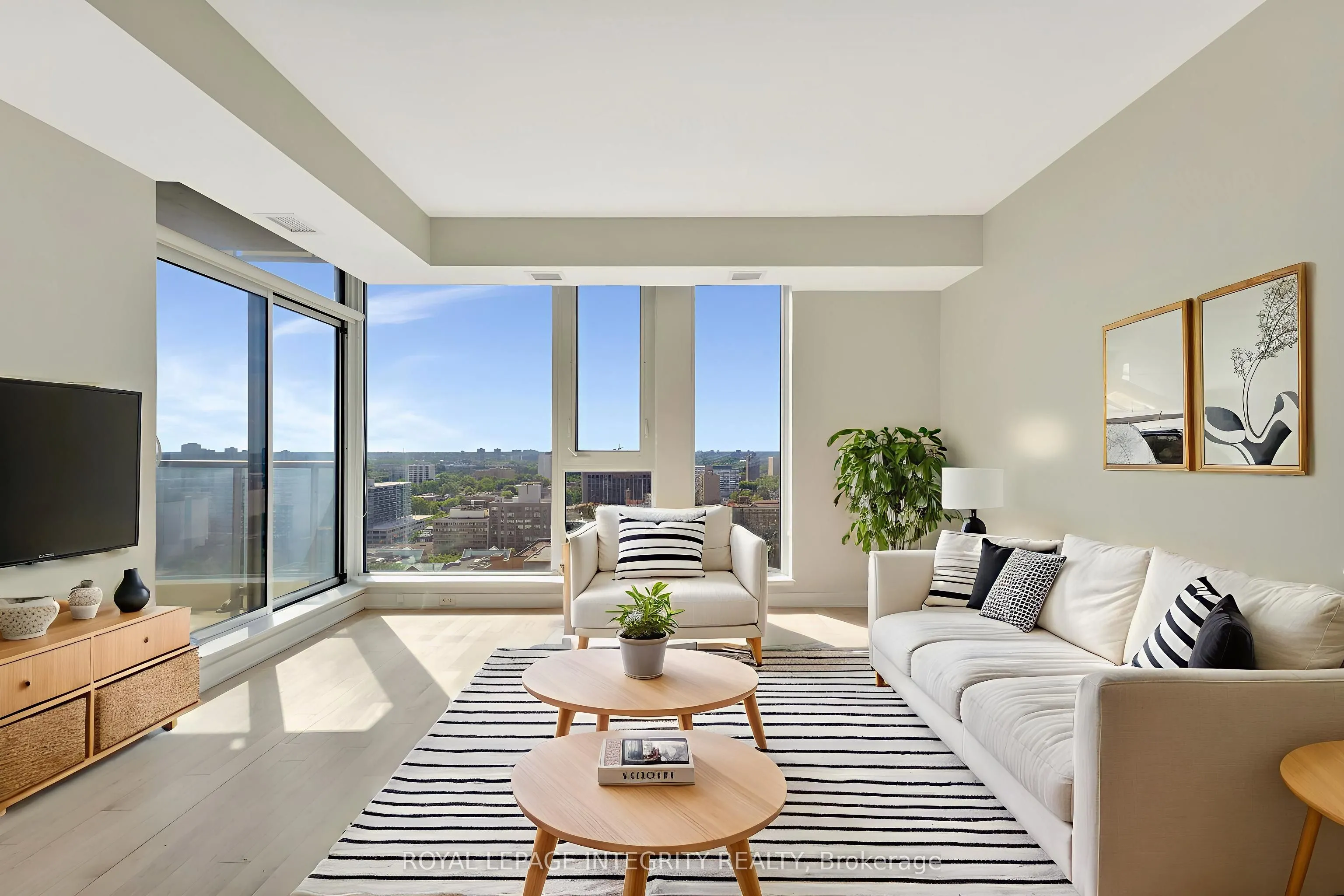 179 Metcalfe Street, #1808