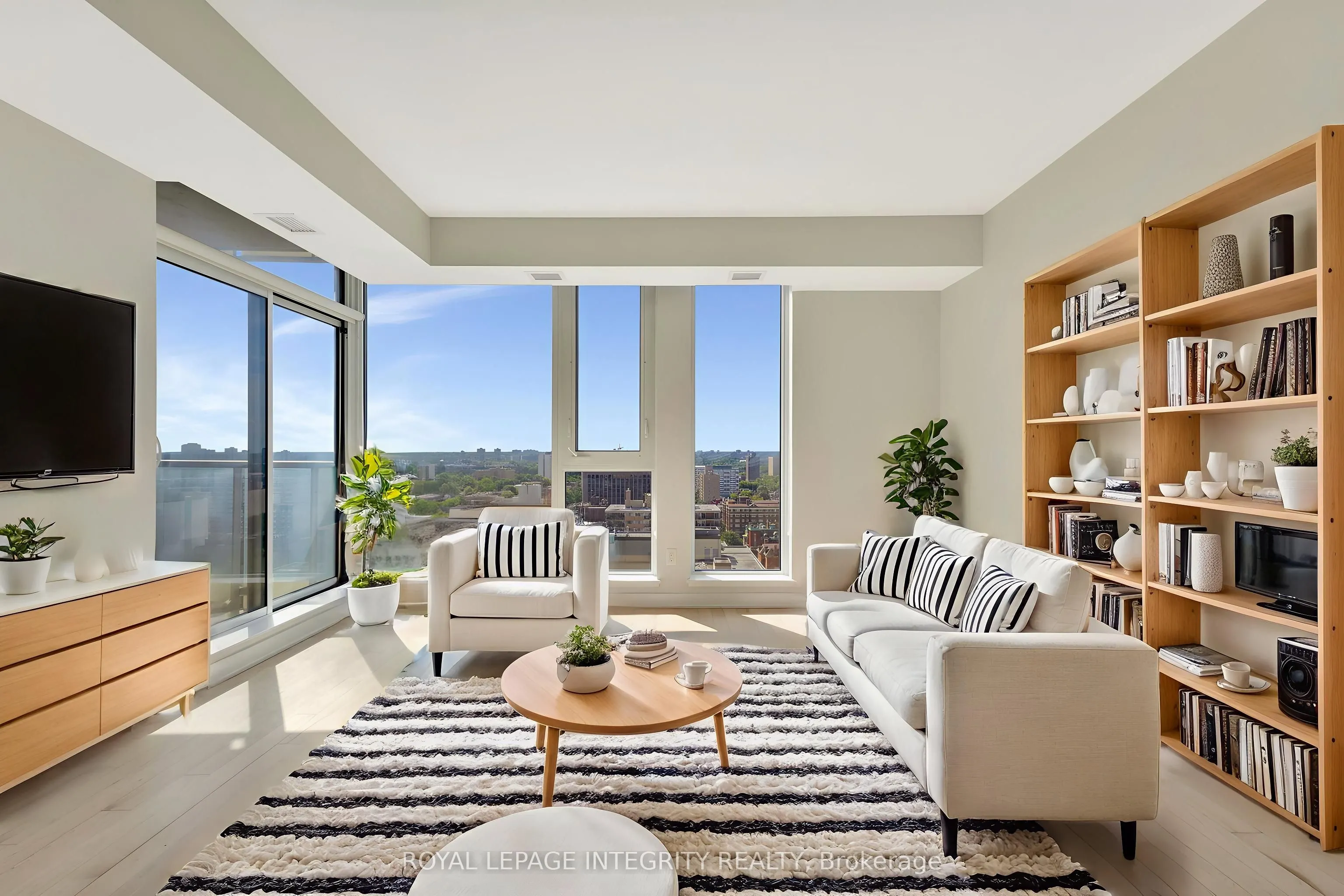 179 Metcalfe Street, #1808