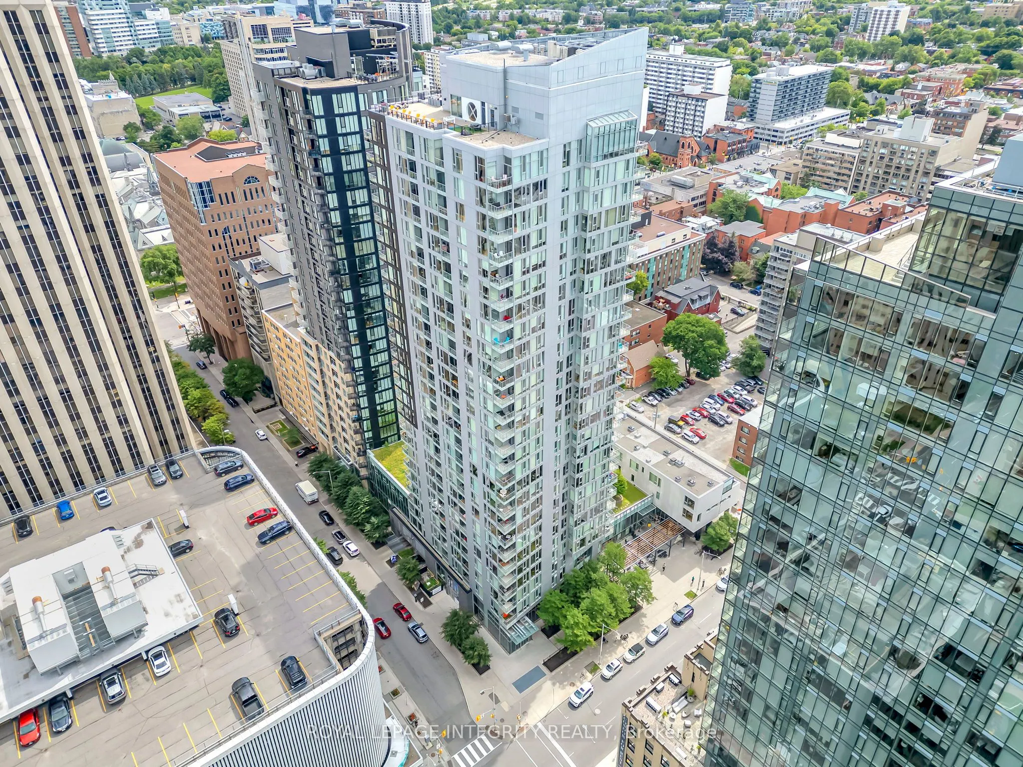 179 Metcalfe Street, #1808