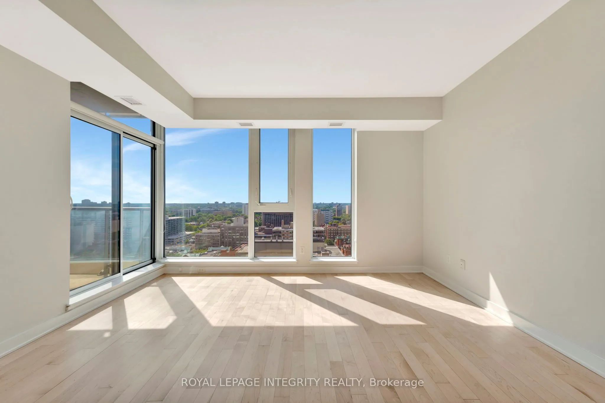 179 Metcalfe Street, #1808