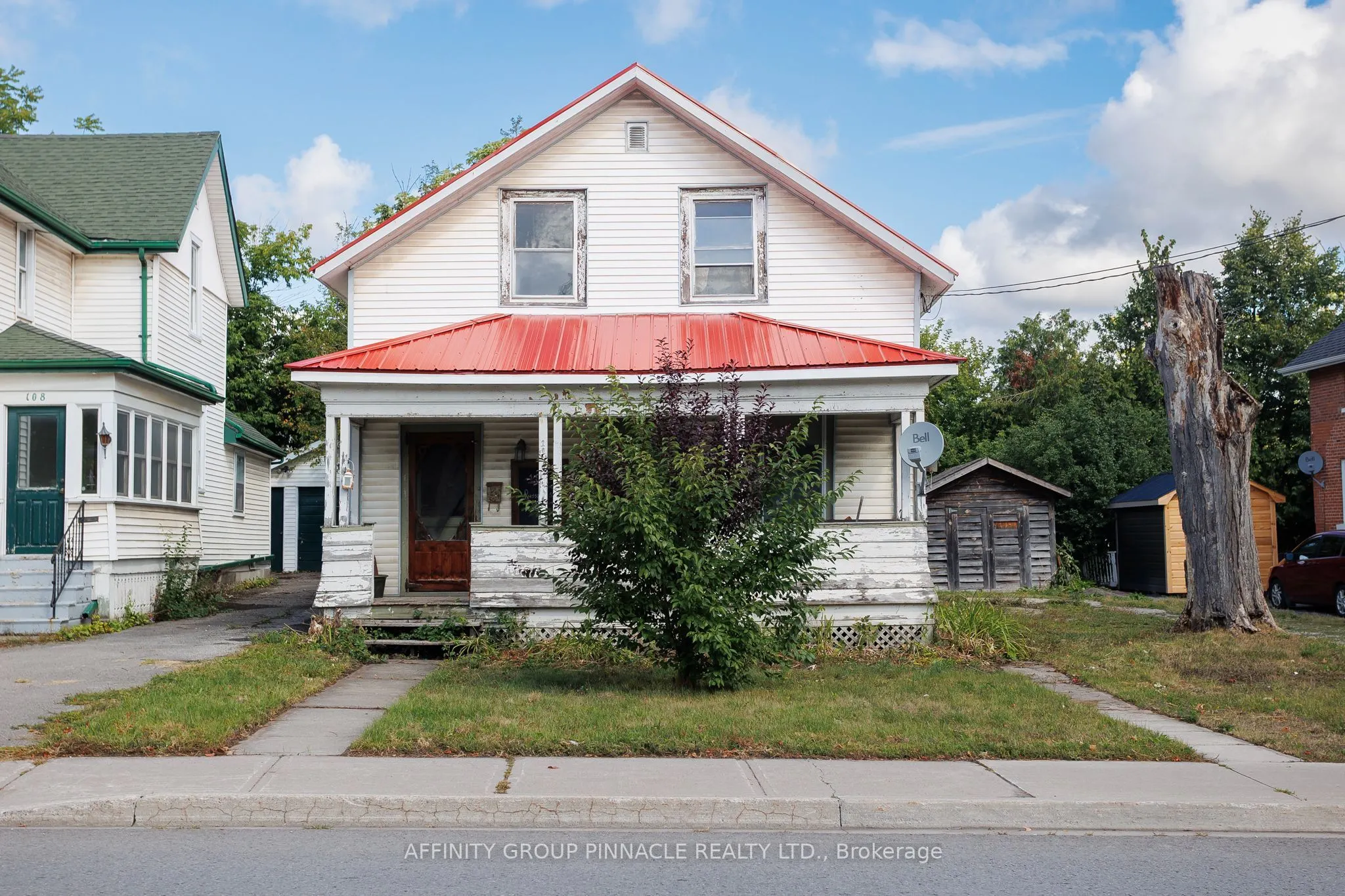 106 Russell Street W