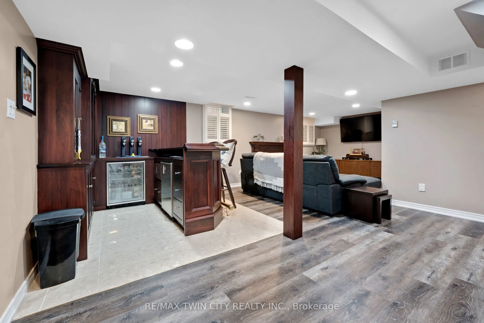 477 Burnett Avenue