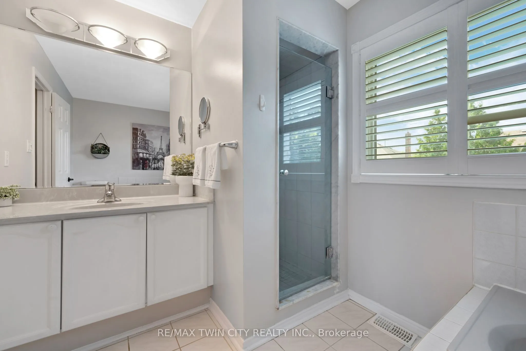 477 Burnett Avenue