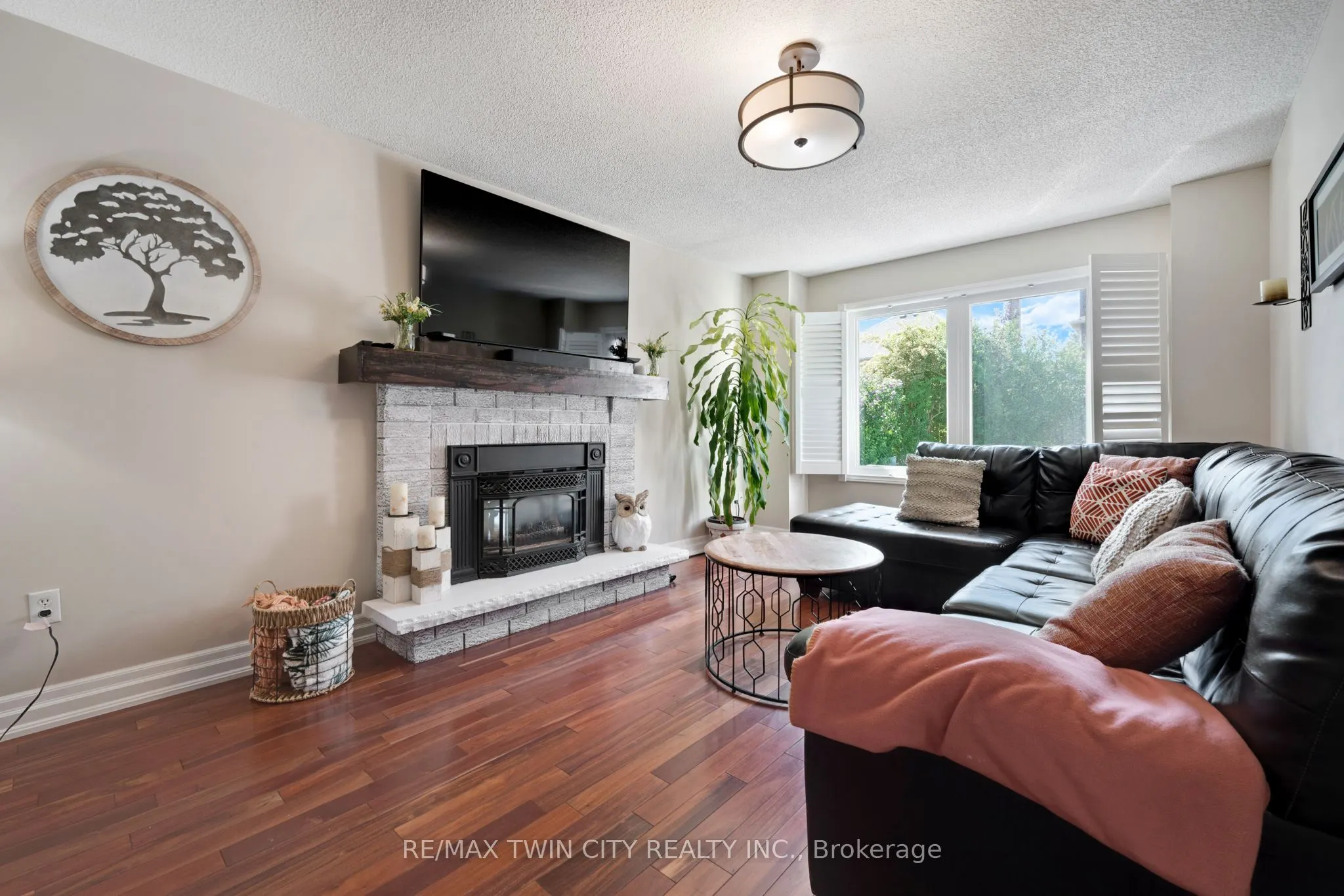 477 Burnett Avenue