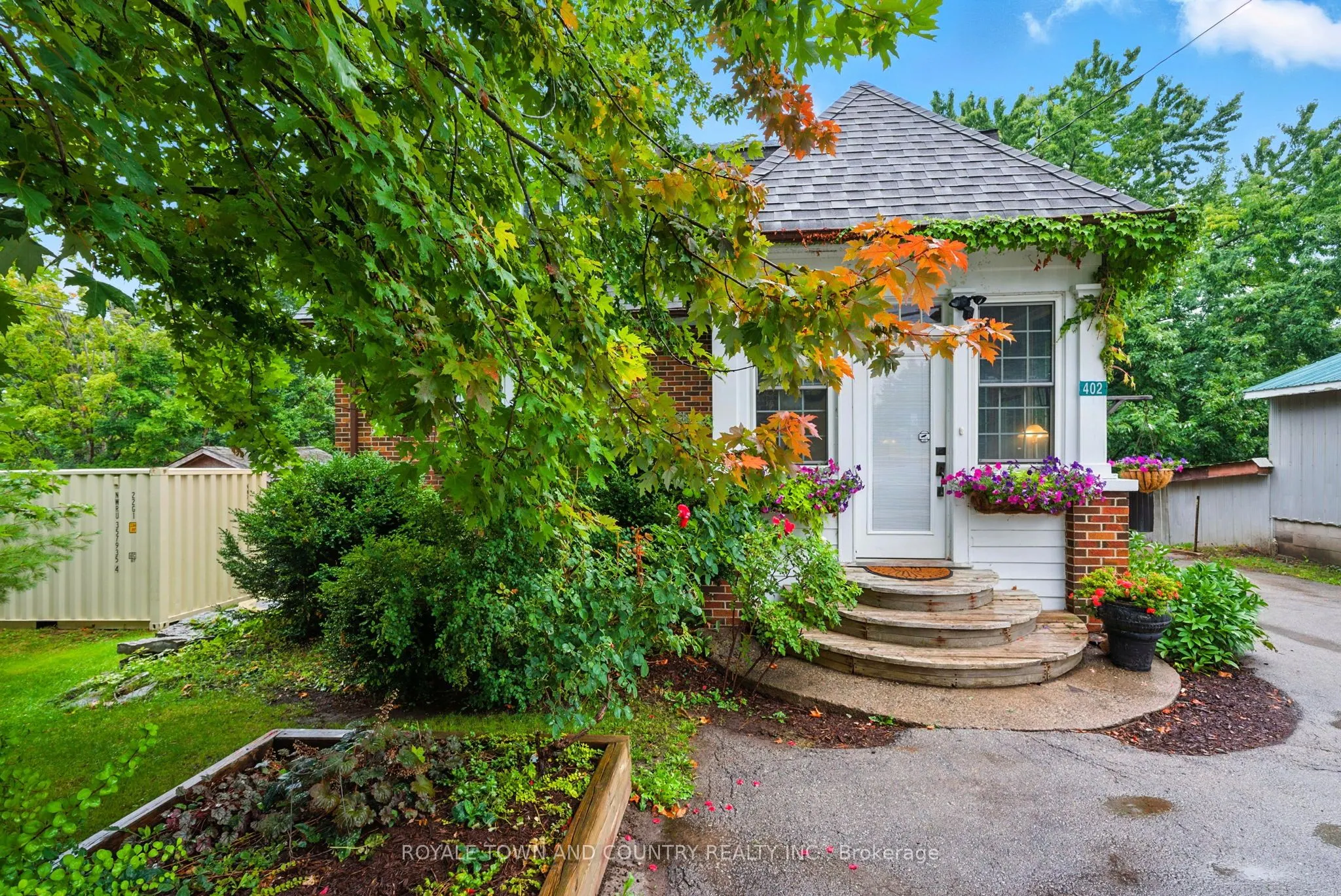 402 Eldon Road