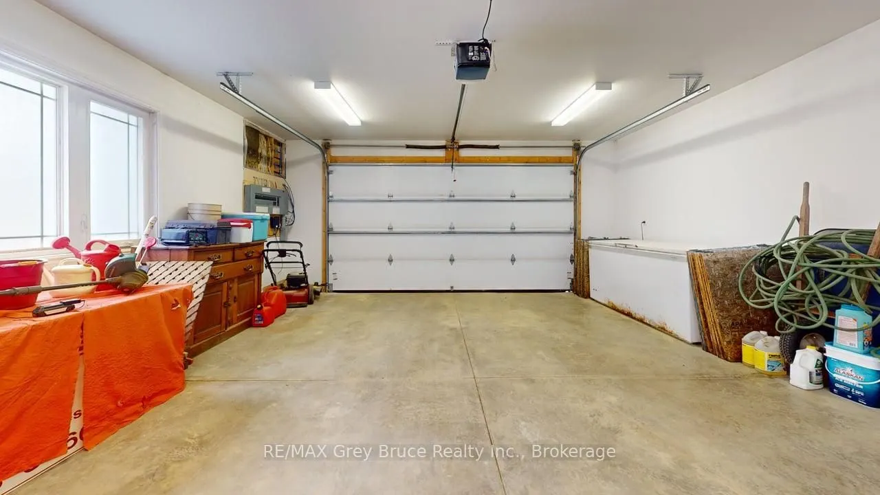 206 4th Avenue SW