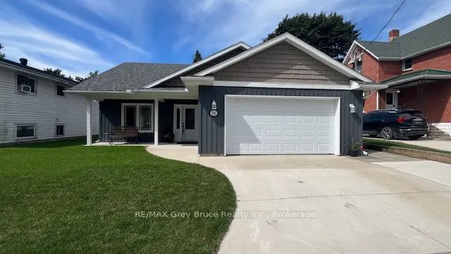 206 4th Avenue SW