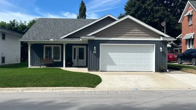 206 4th Avenue SW