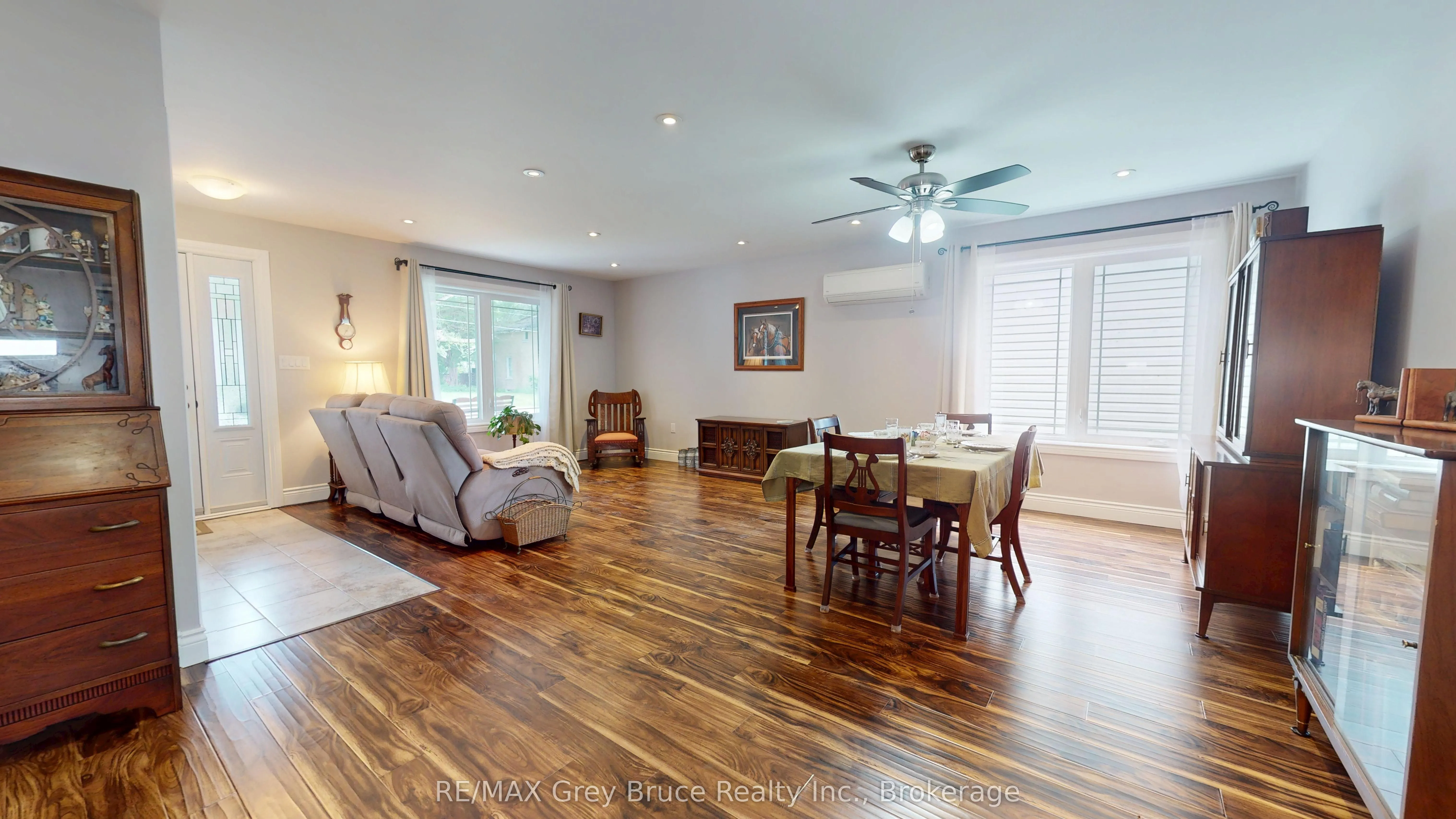206 4th Avenue SW
