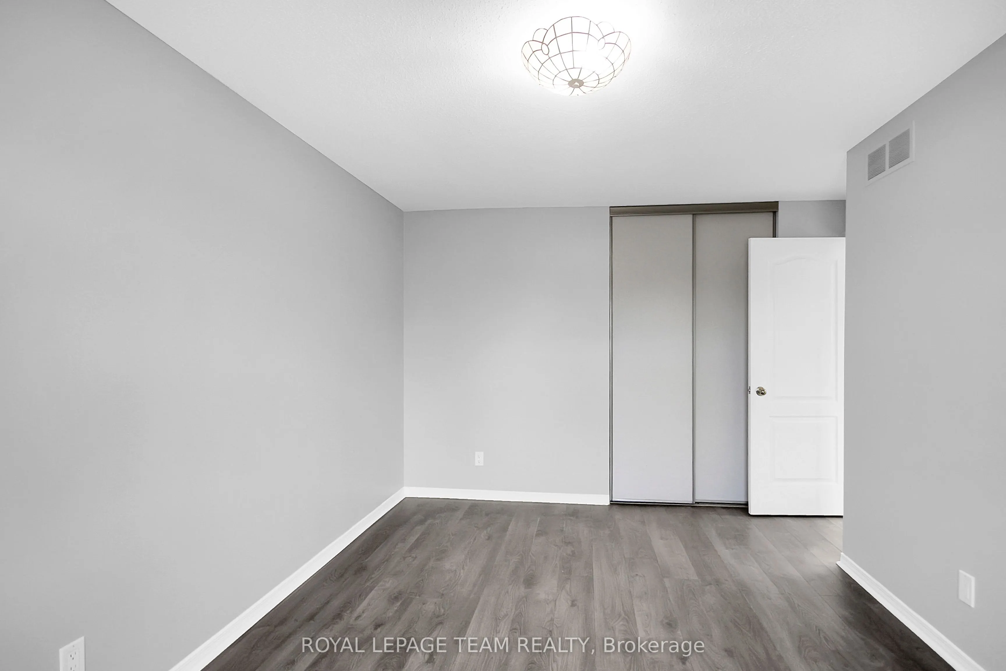 7 Wrenwood Crescent, #4