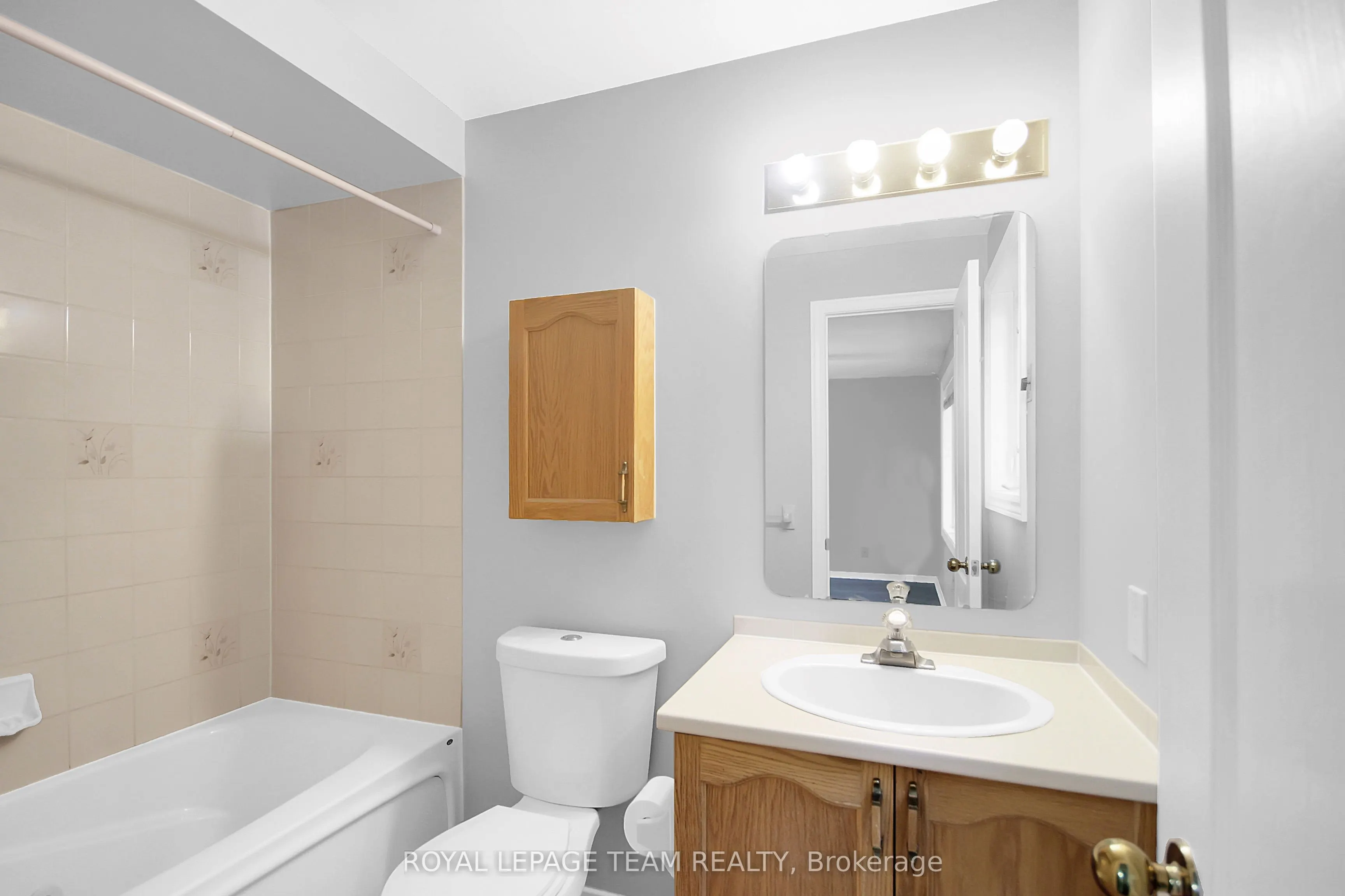 7 Wrenwood Crescent, #4