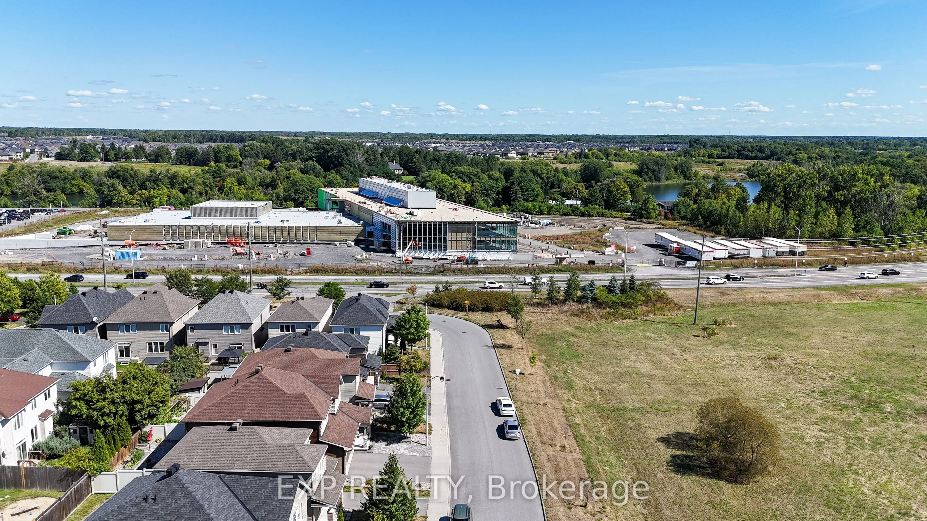 3545 Woodroffe Avenue