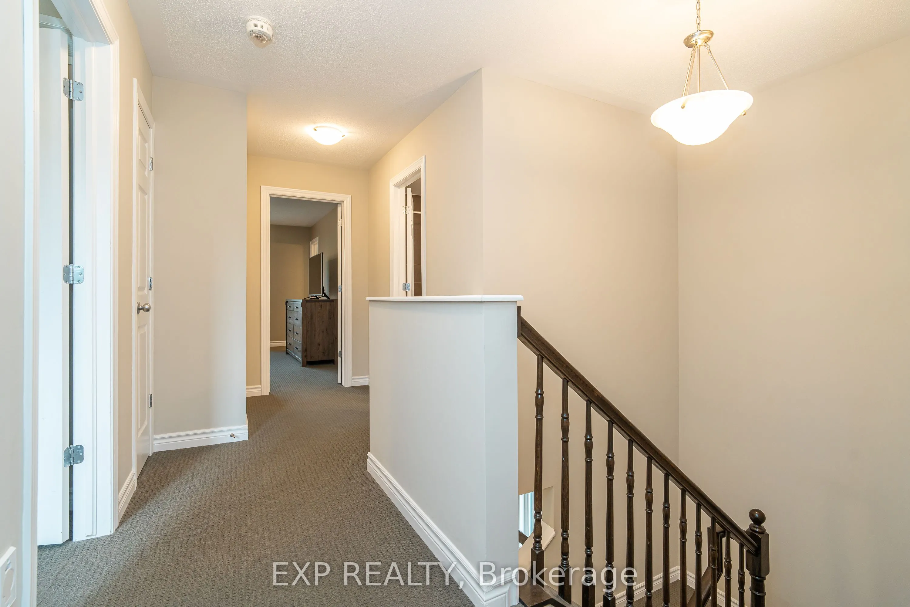3545 Woodroffe Avenue