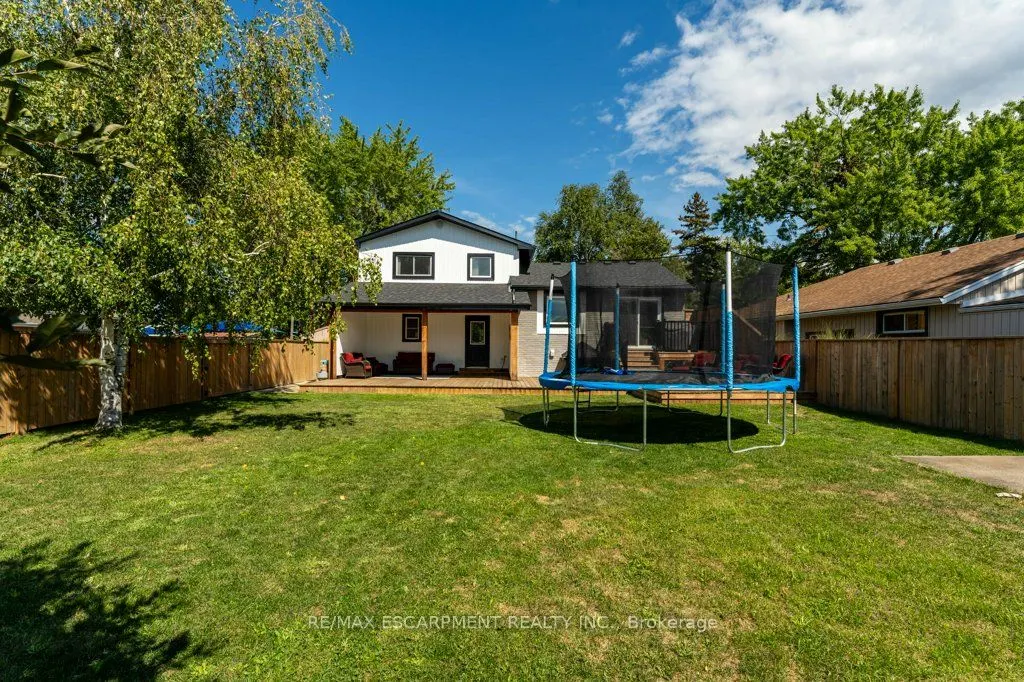 1104 Vansickle Road N