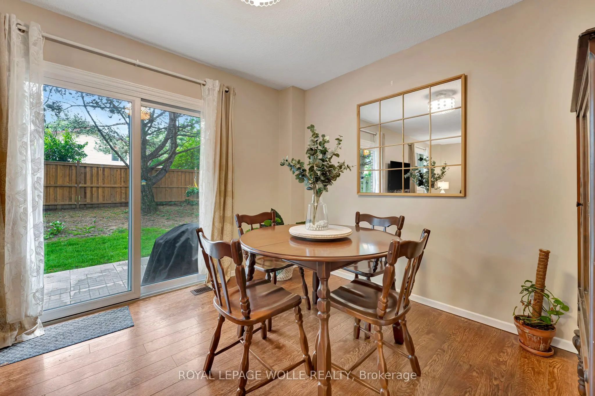 476 Kingscourt Drive, #19
