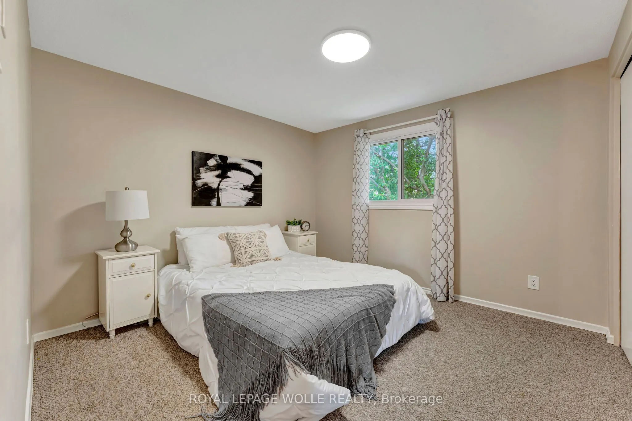 476 Kingscourt Drive, #19
