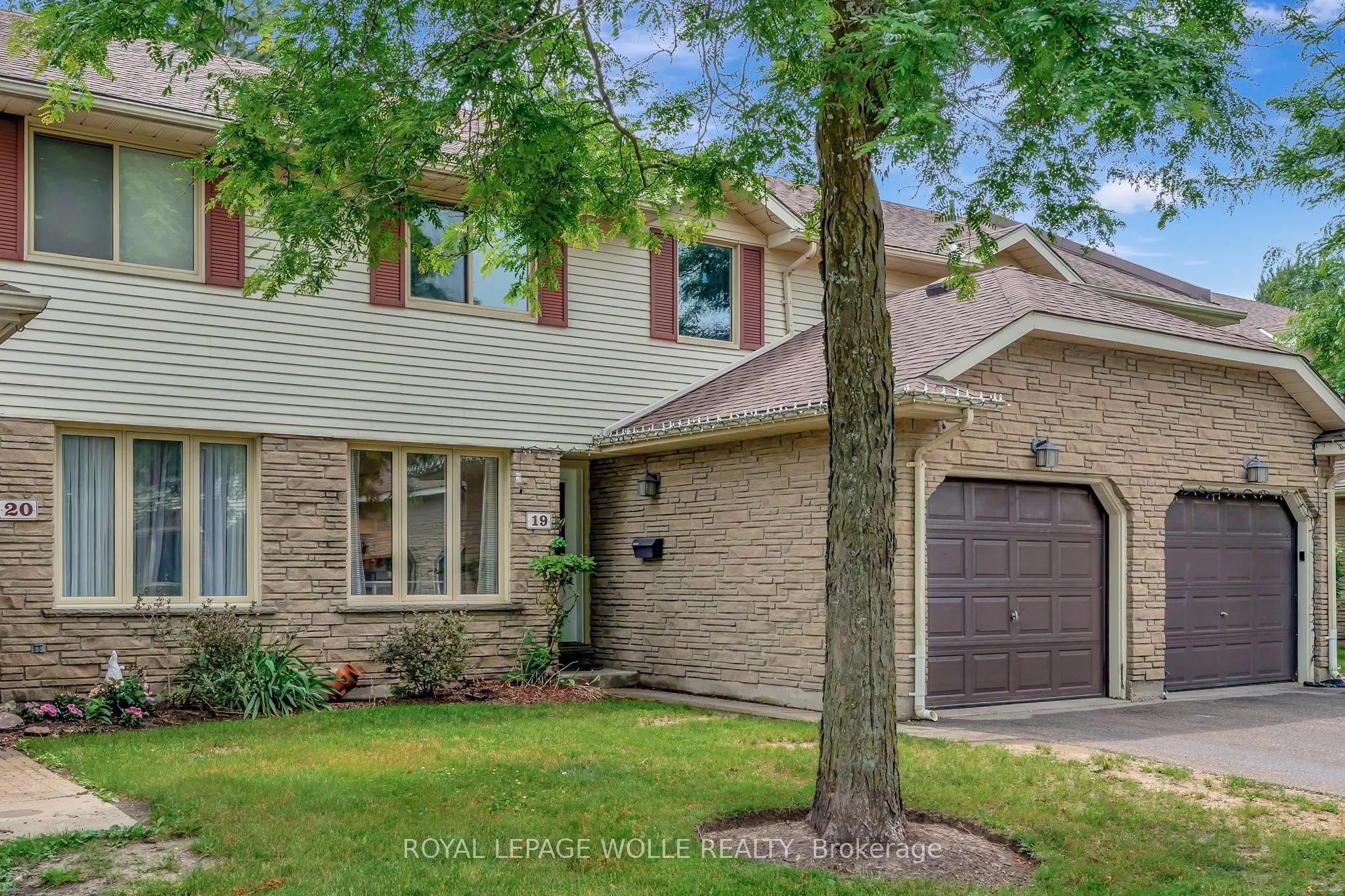 476 Kingscourt Drive, #19