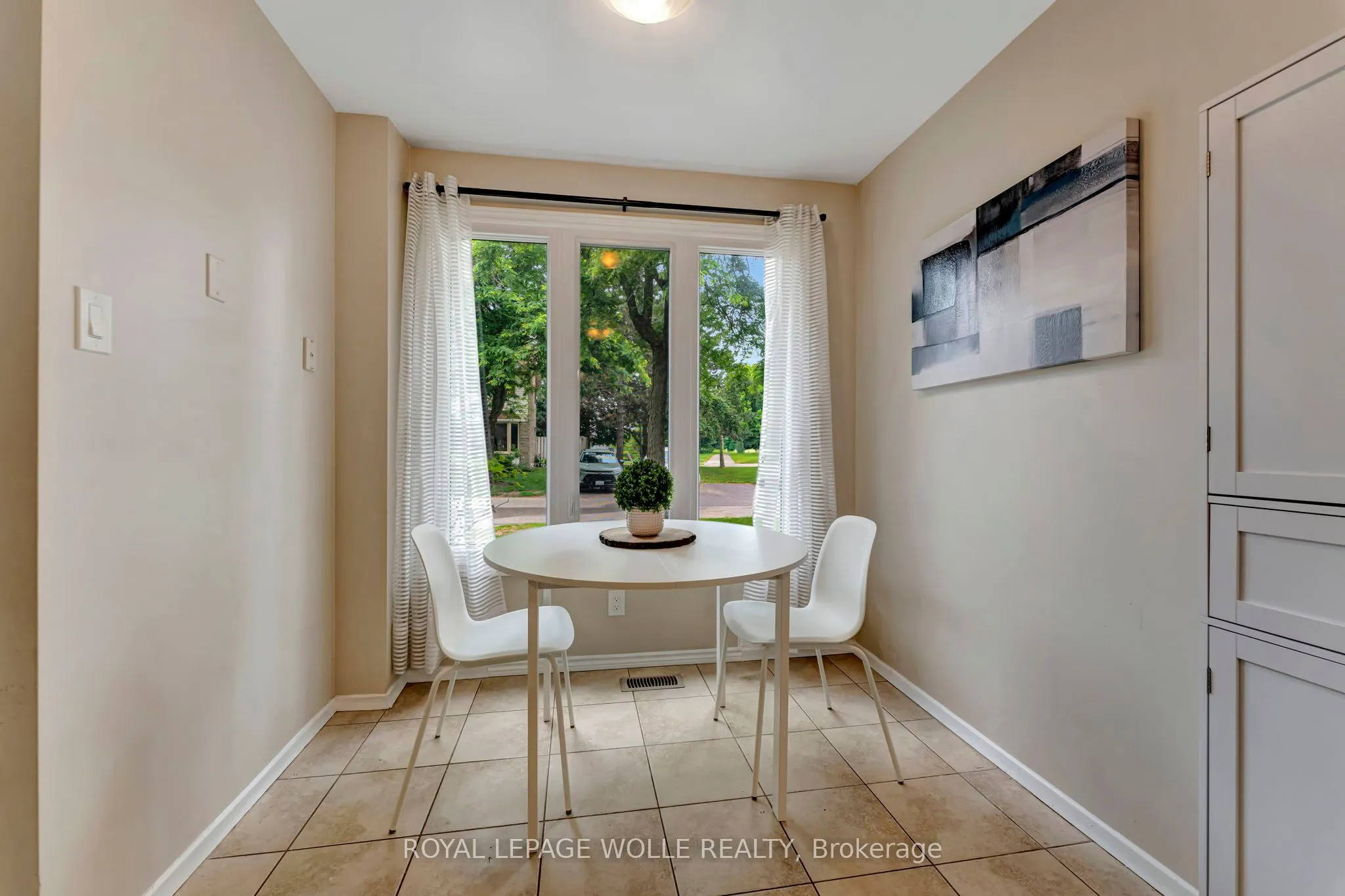 476 Kingscourt Drive, #19
