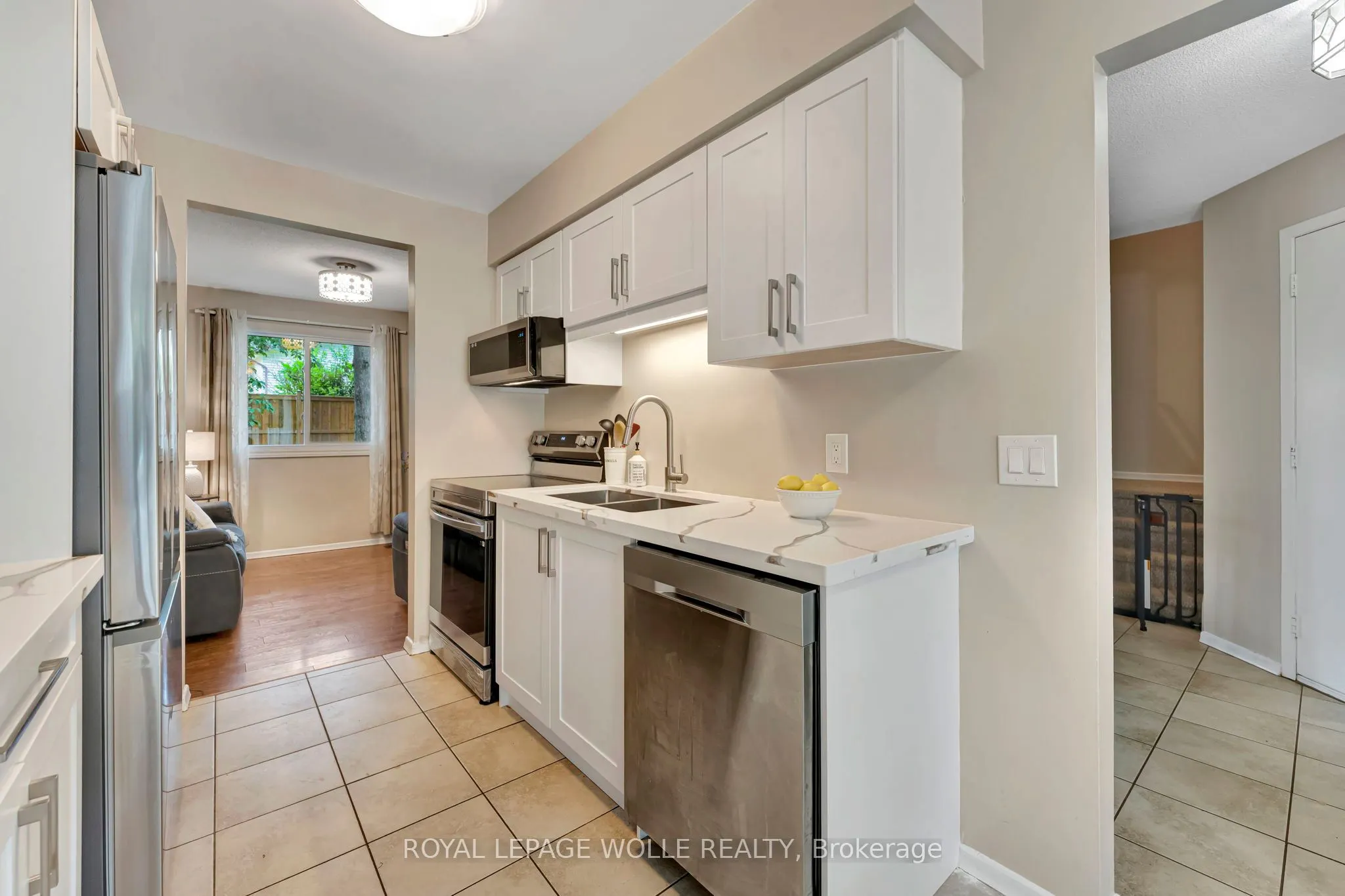 476 Kingscourt Drive, #19