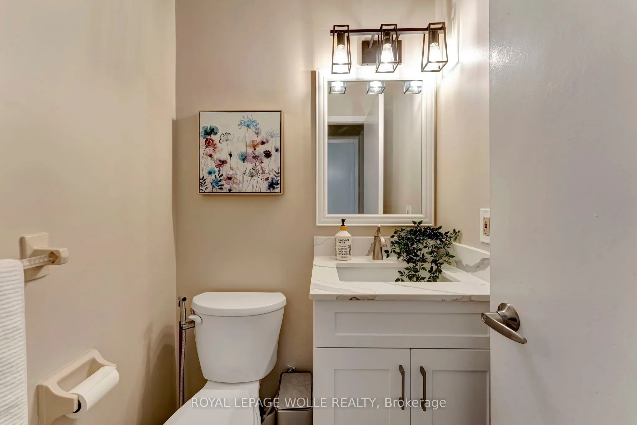 476 Kingscourt Drive, #19