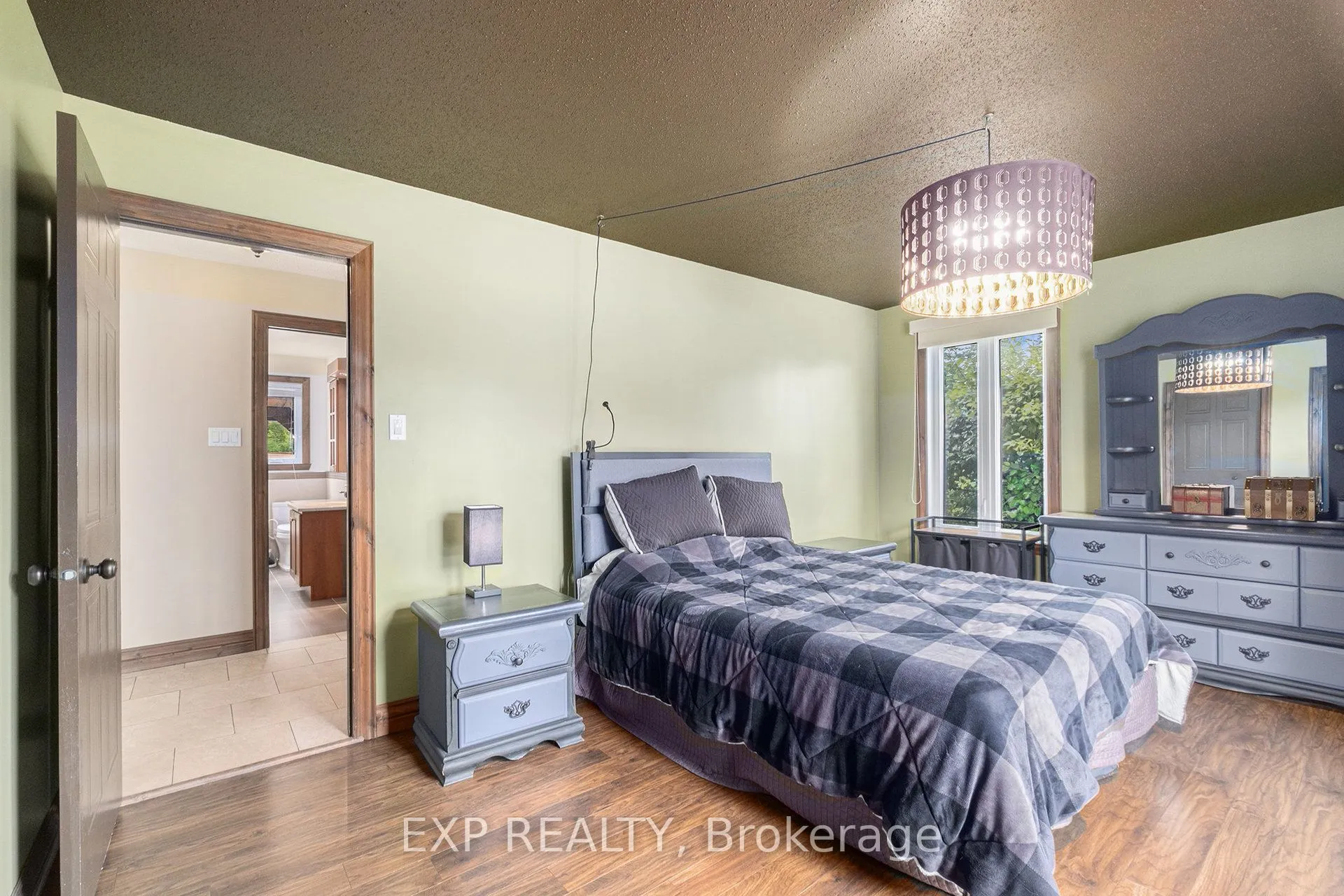 16 Landriault Avenue