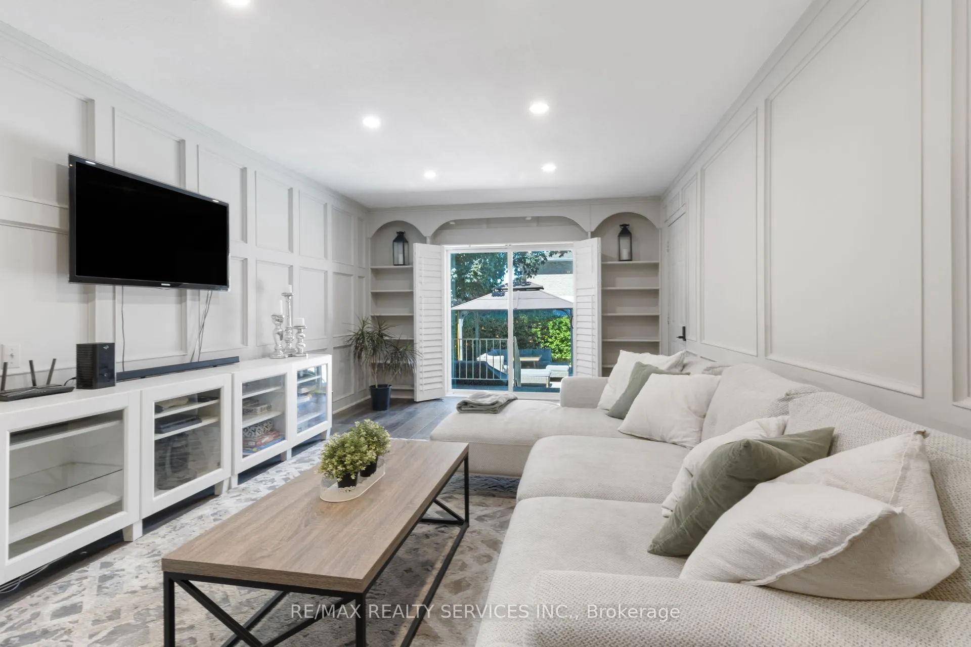 54 Audubon Street N