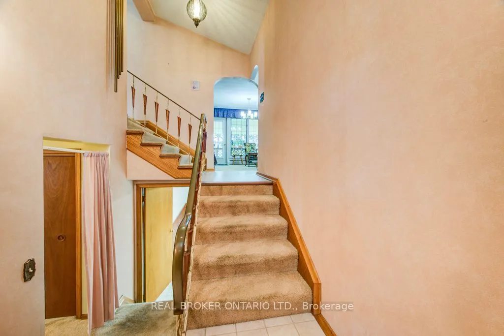 8719 164 Road