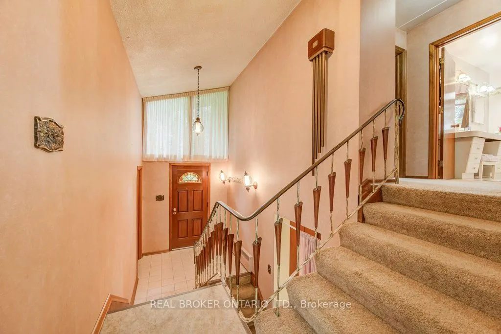 8719 164 Road