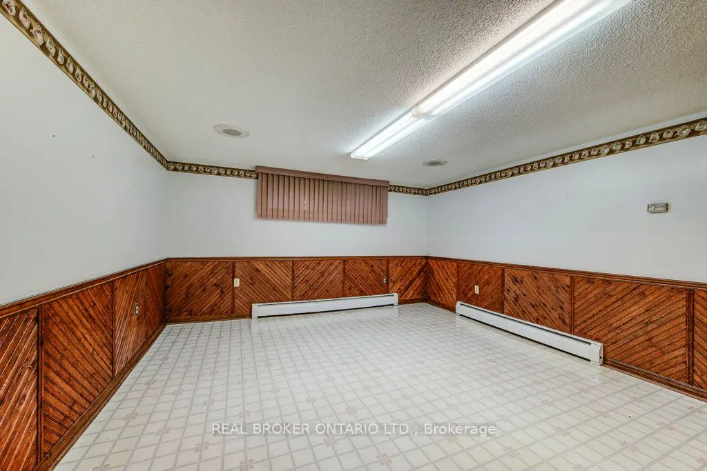 8719 164 Road