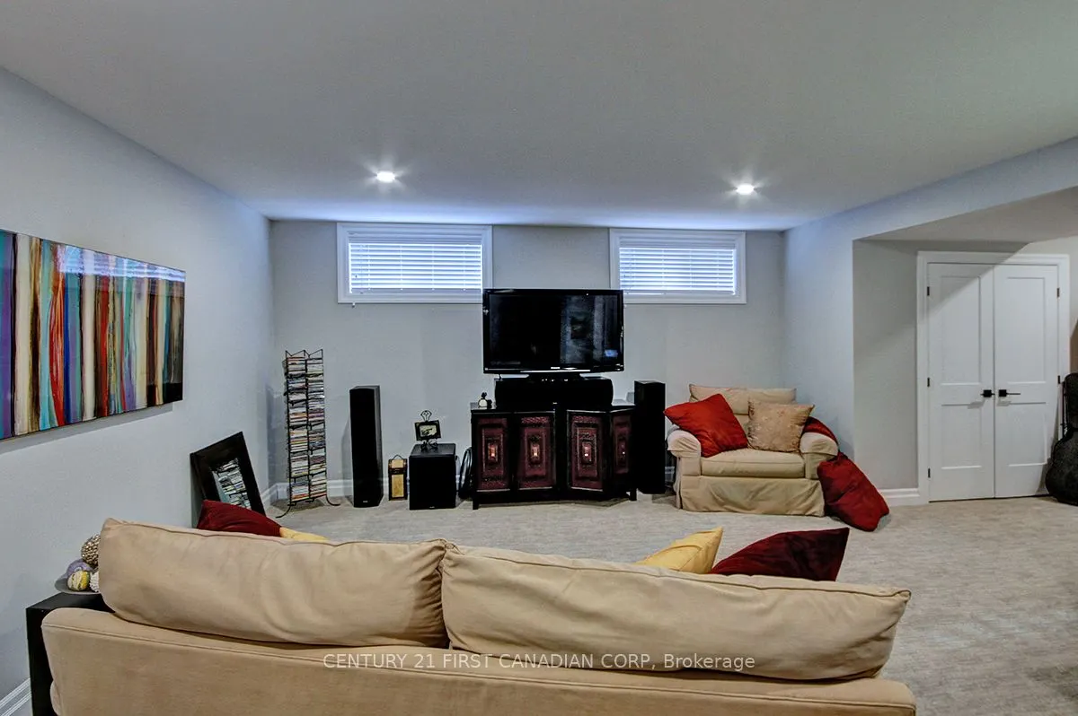 171 TECUMSEH Avenue E