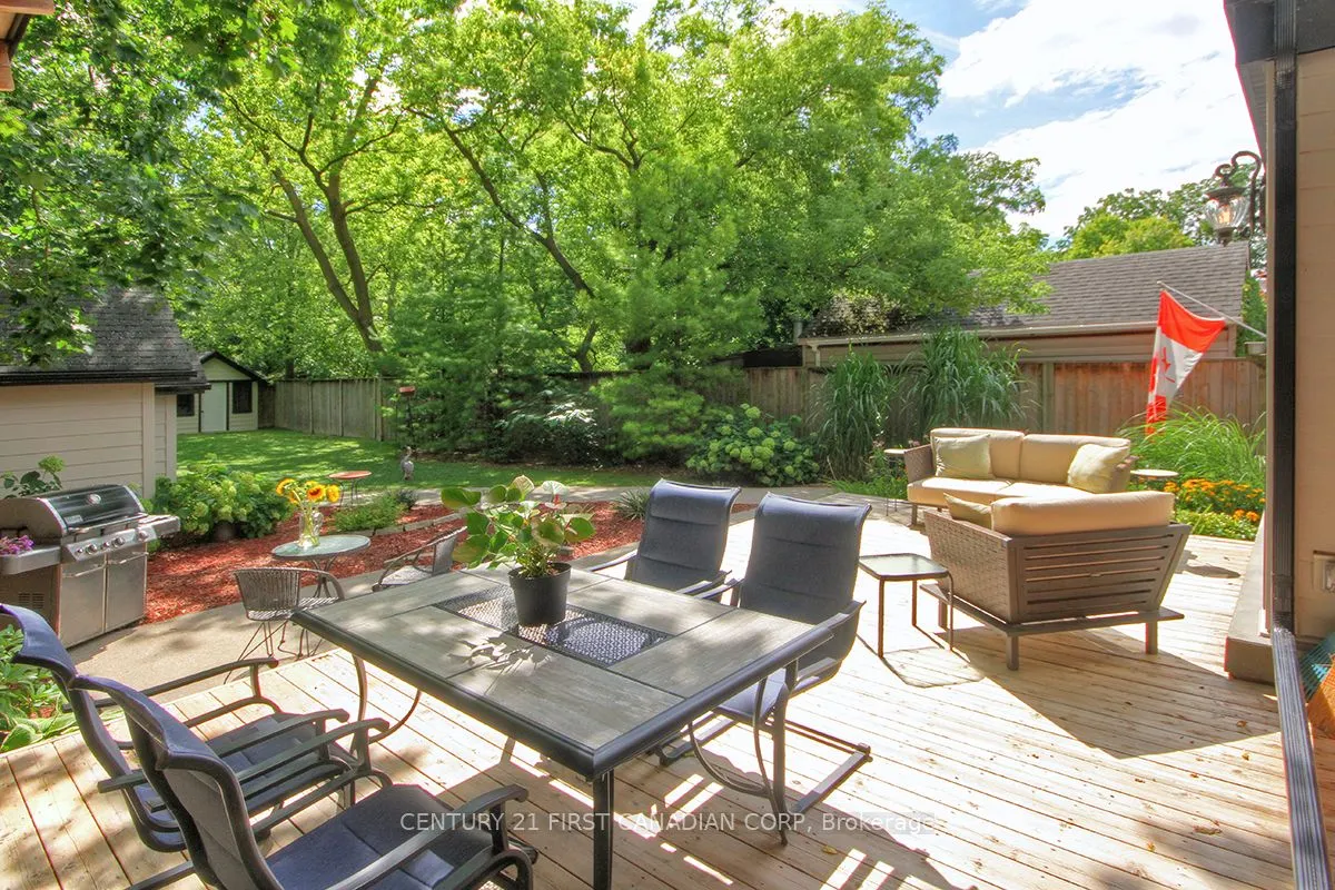 171 TECUMSEH Avenue E