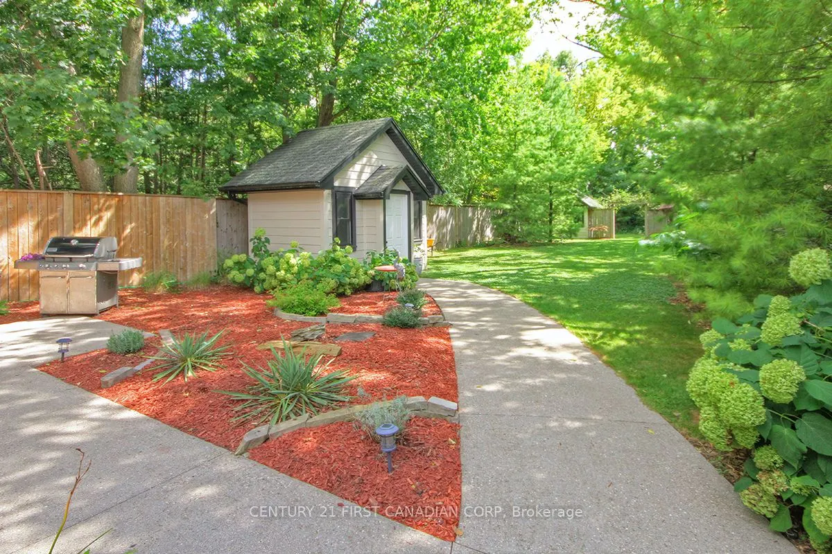 171 TECUMSEH Avenue E