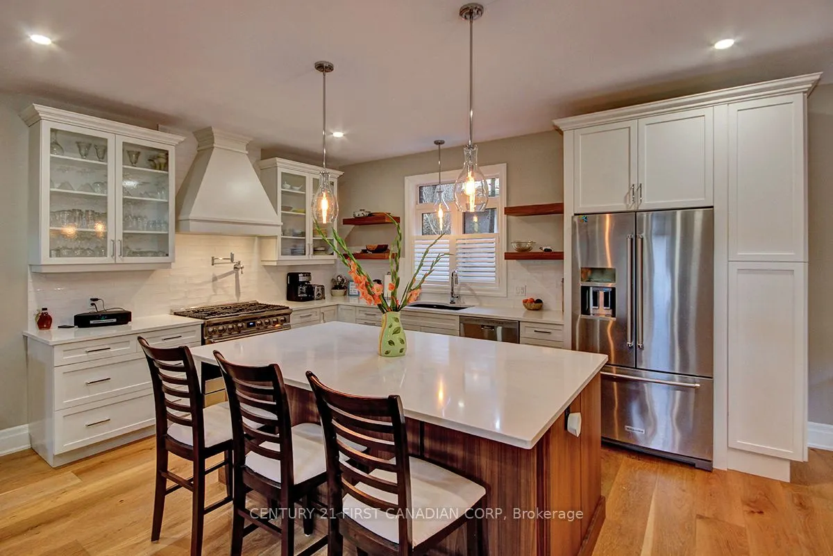 171 TECUMSEH Avenue E