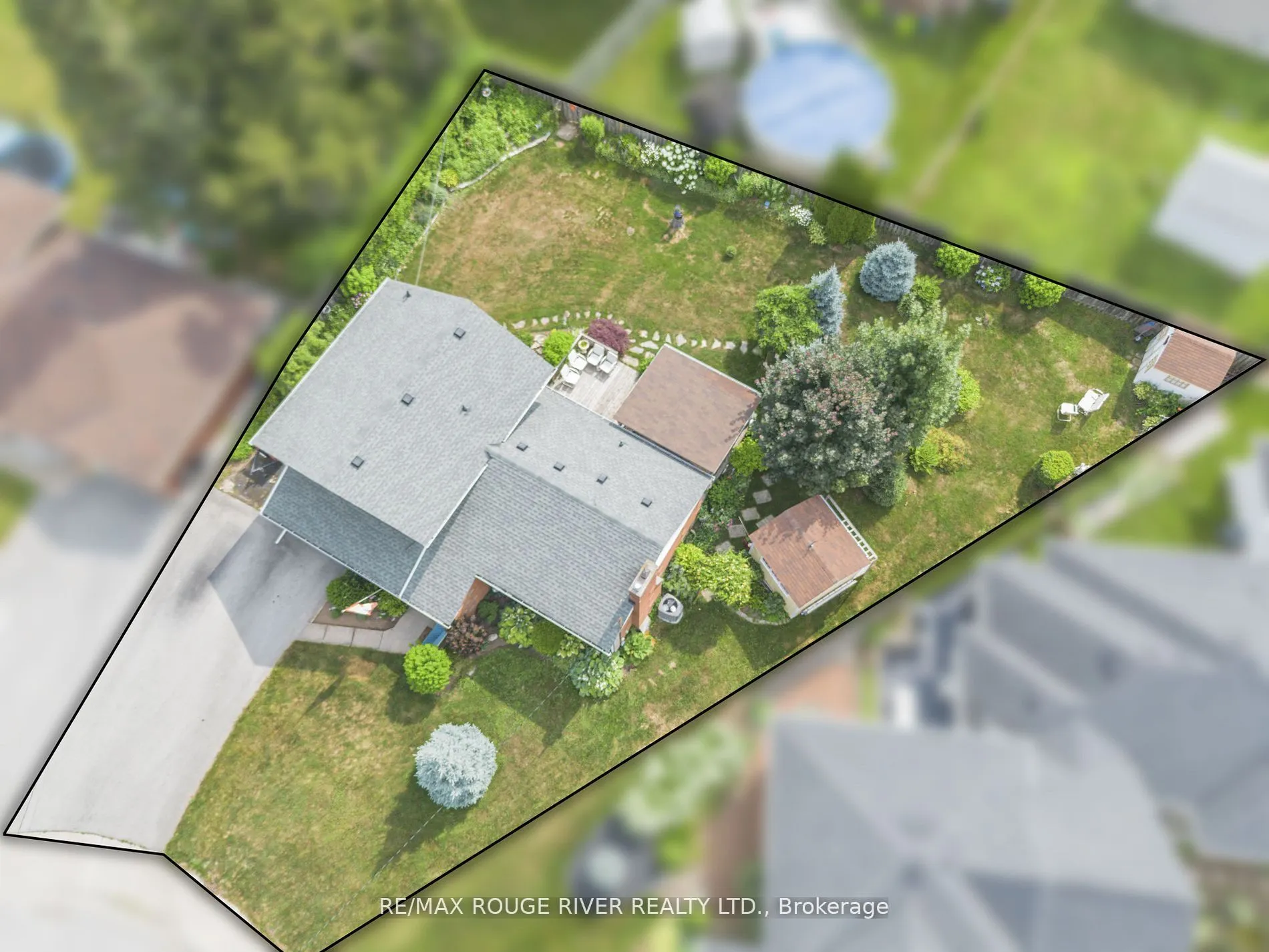 5210 Timothy Crescent