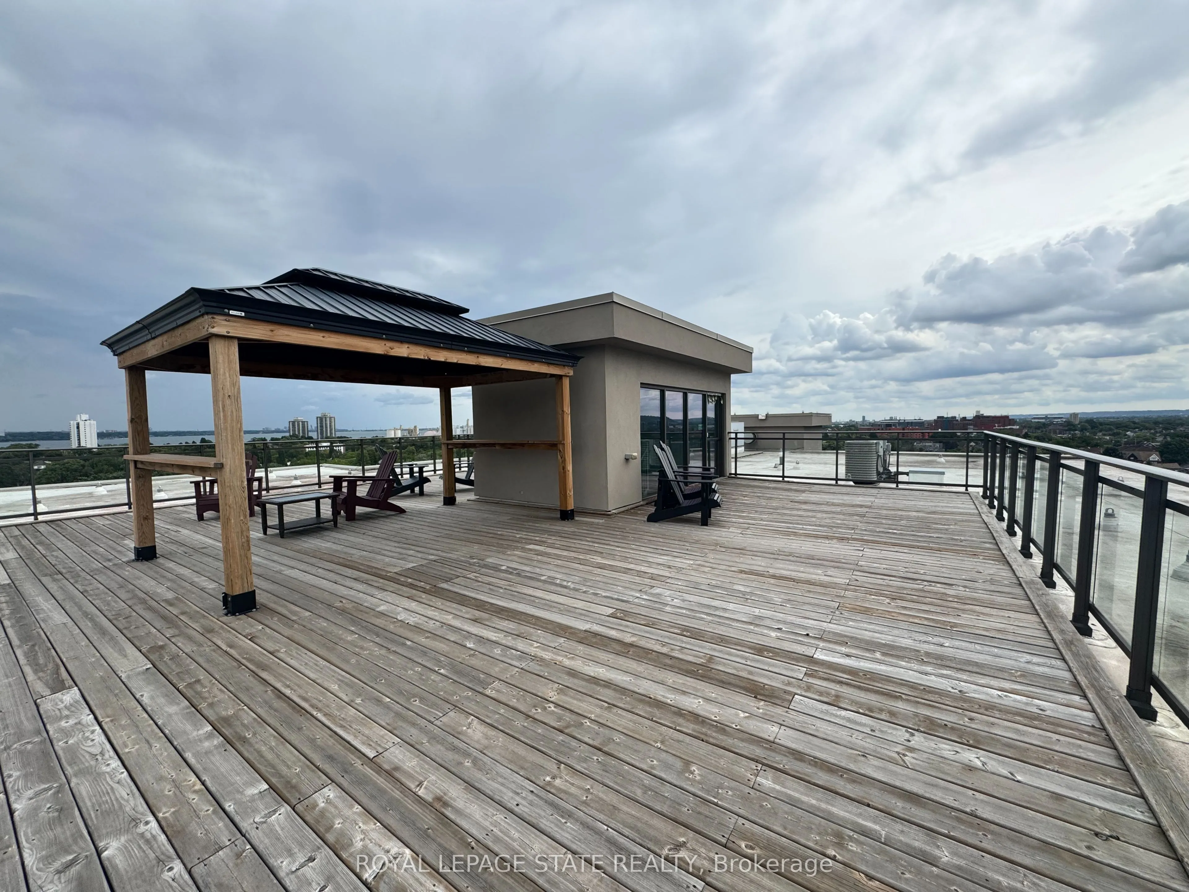 50 Murray Street W, #104