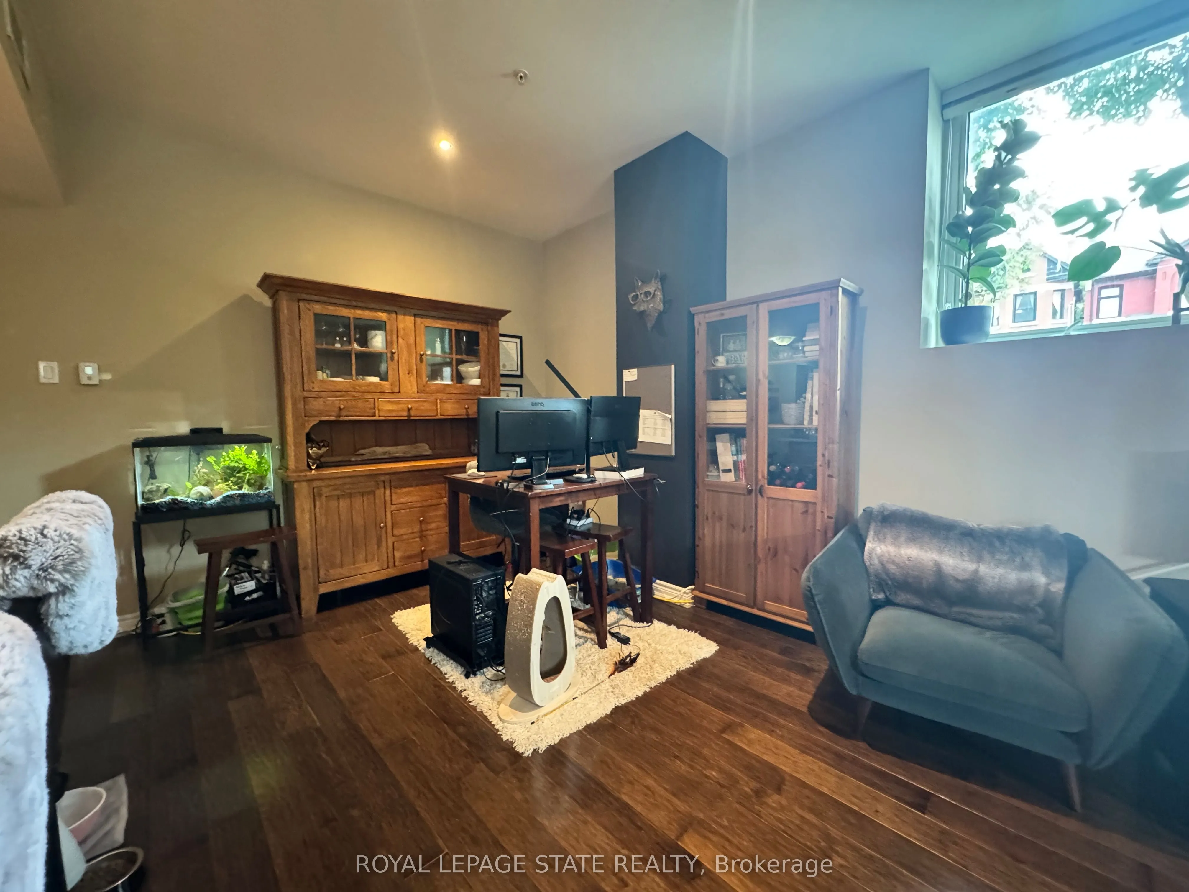 50 Murray Street W, #104