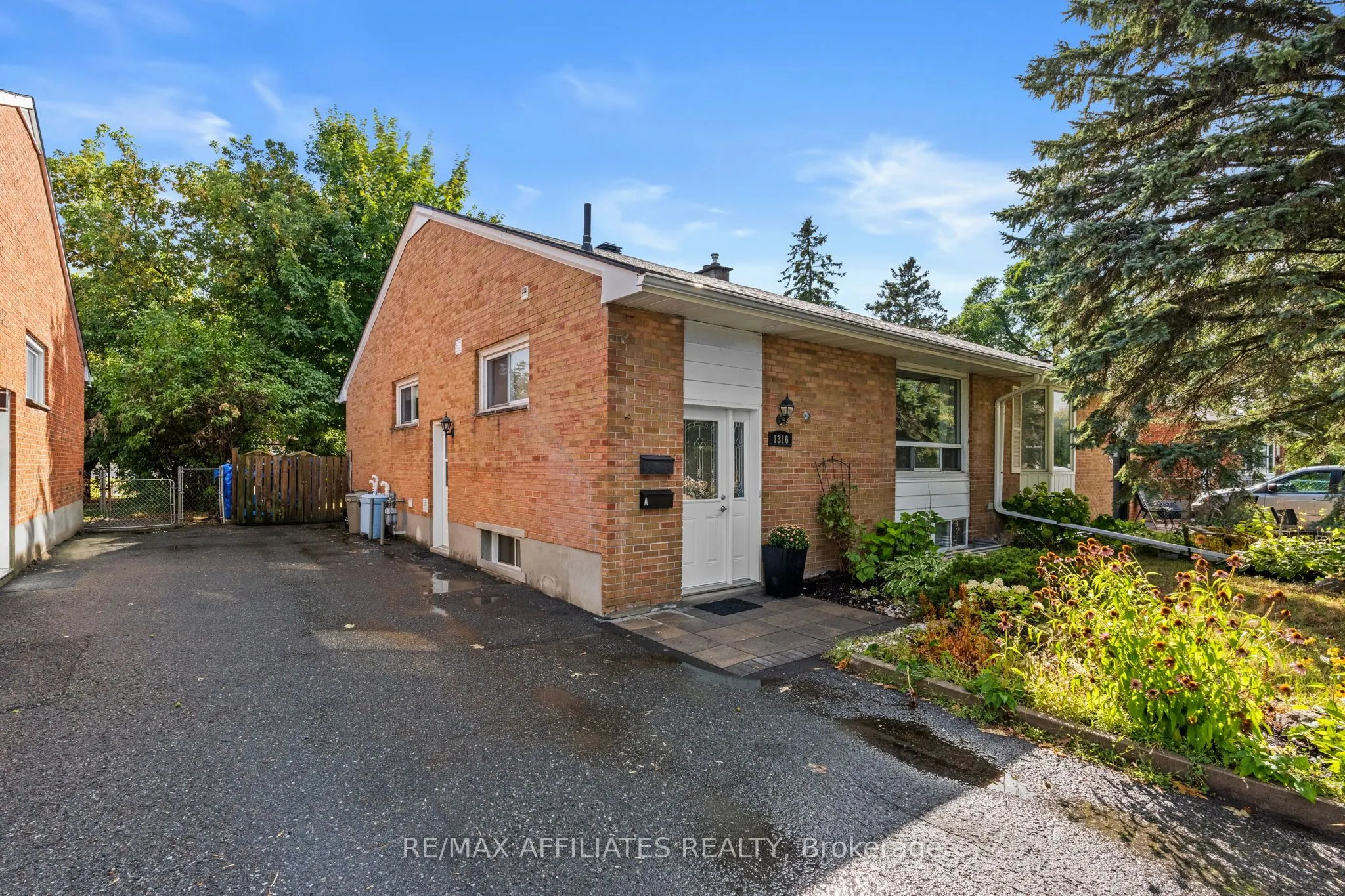 1316 Bloomsbury Crescent