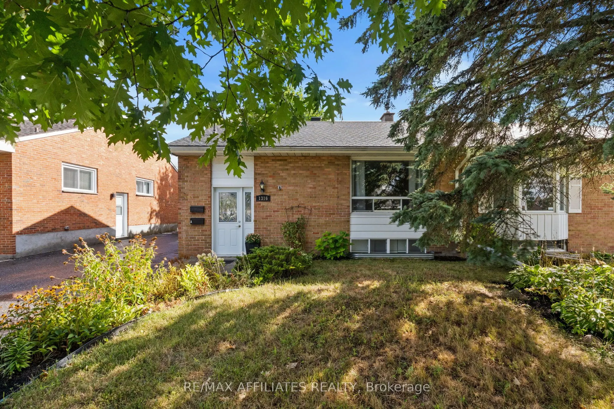 1316 Bloomsbury Crescent