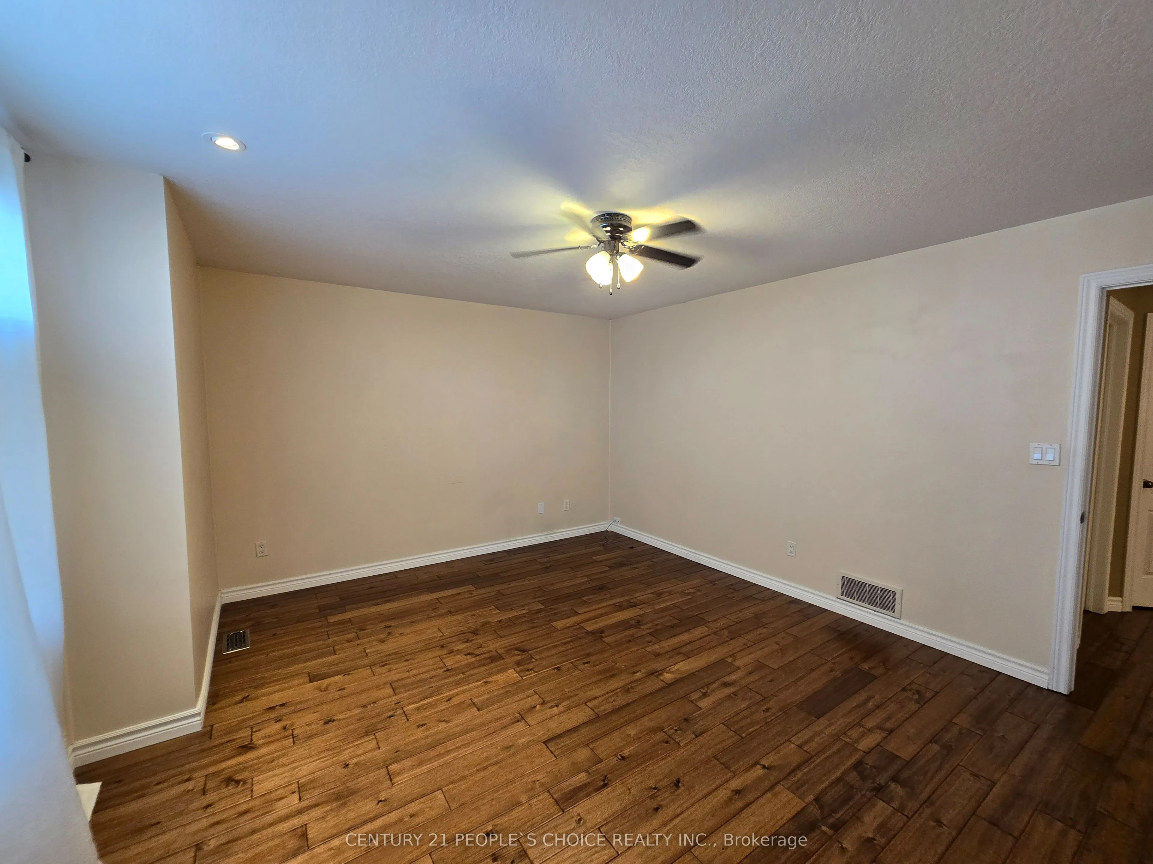 8 Sunbeam Drive