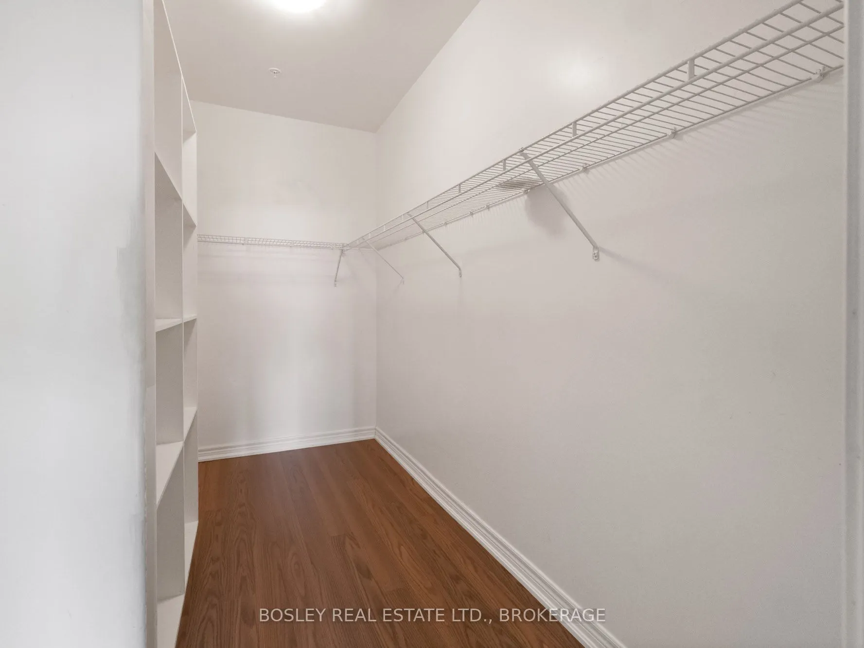 379 Scott Street, #402
