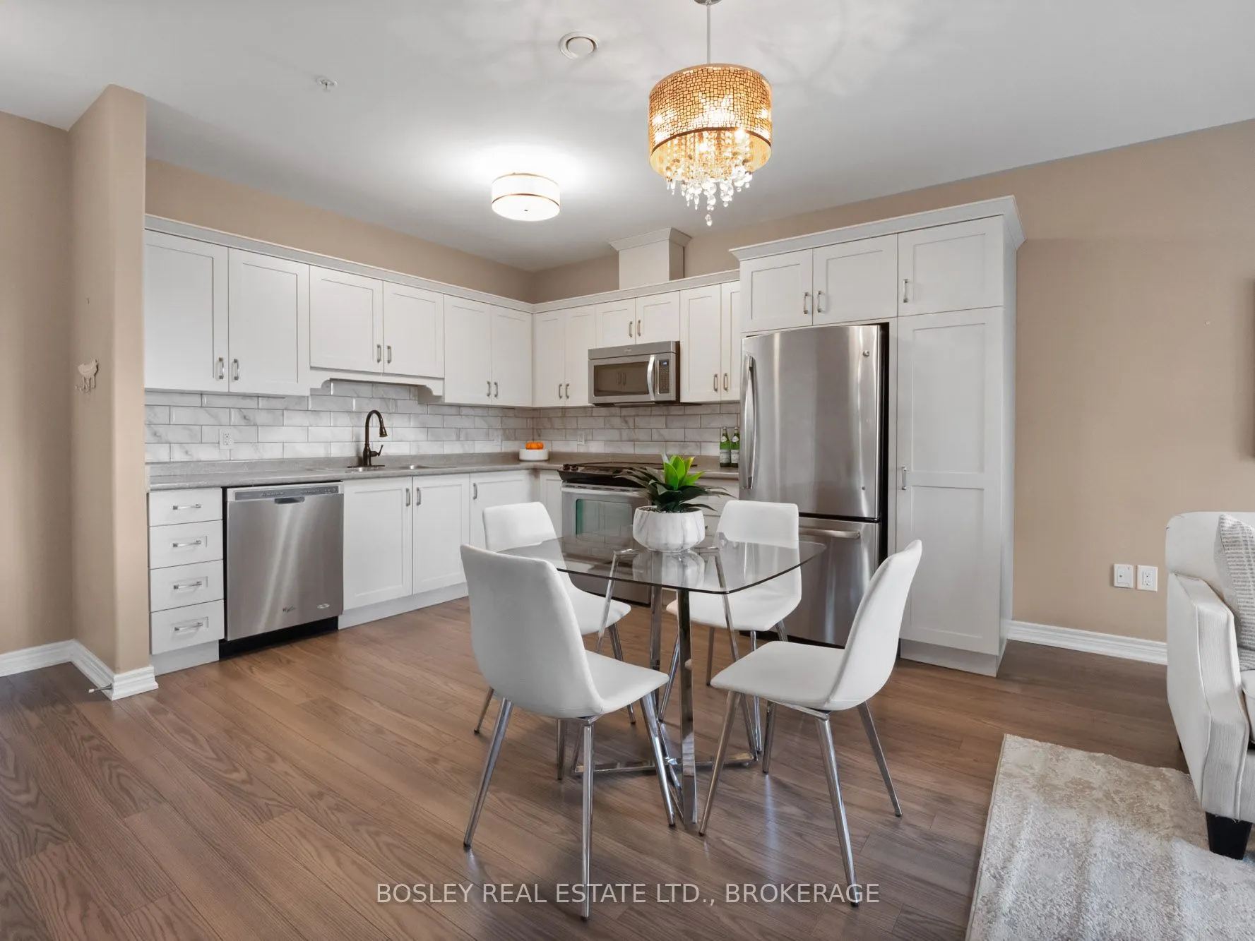 379 Scott Street, #402