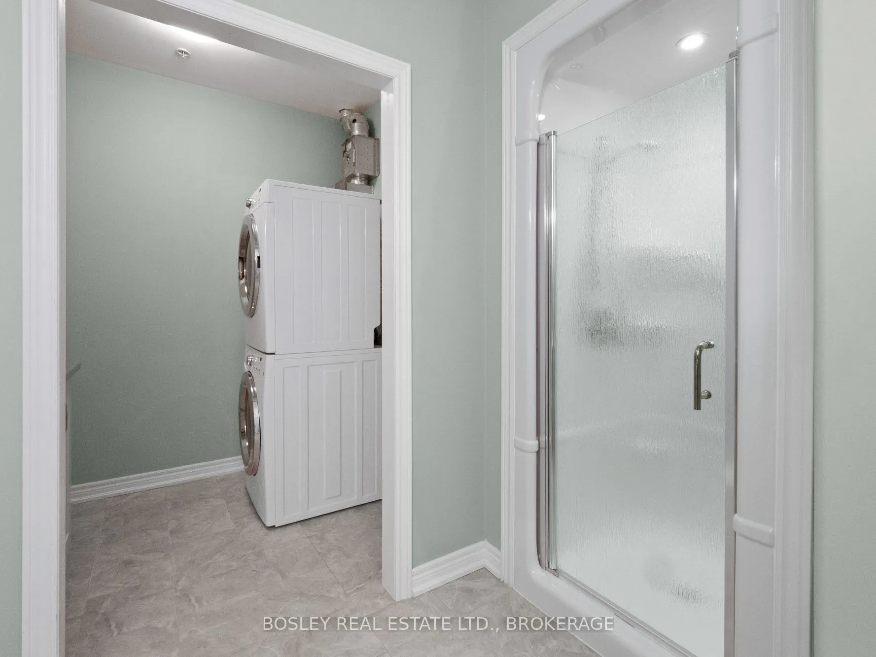 379 Scott Street, #402