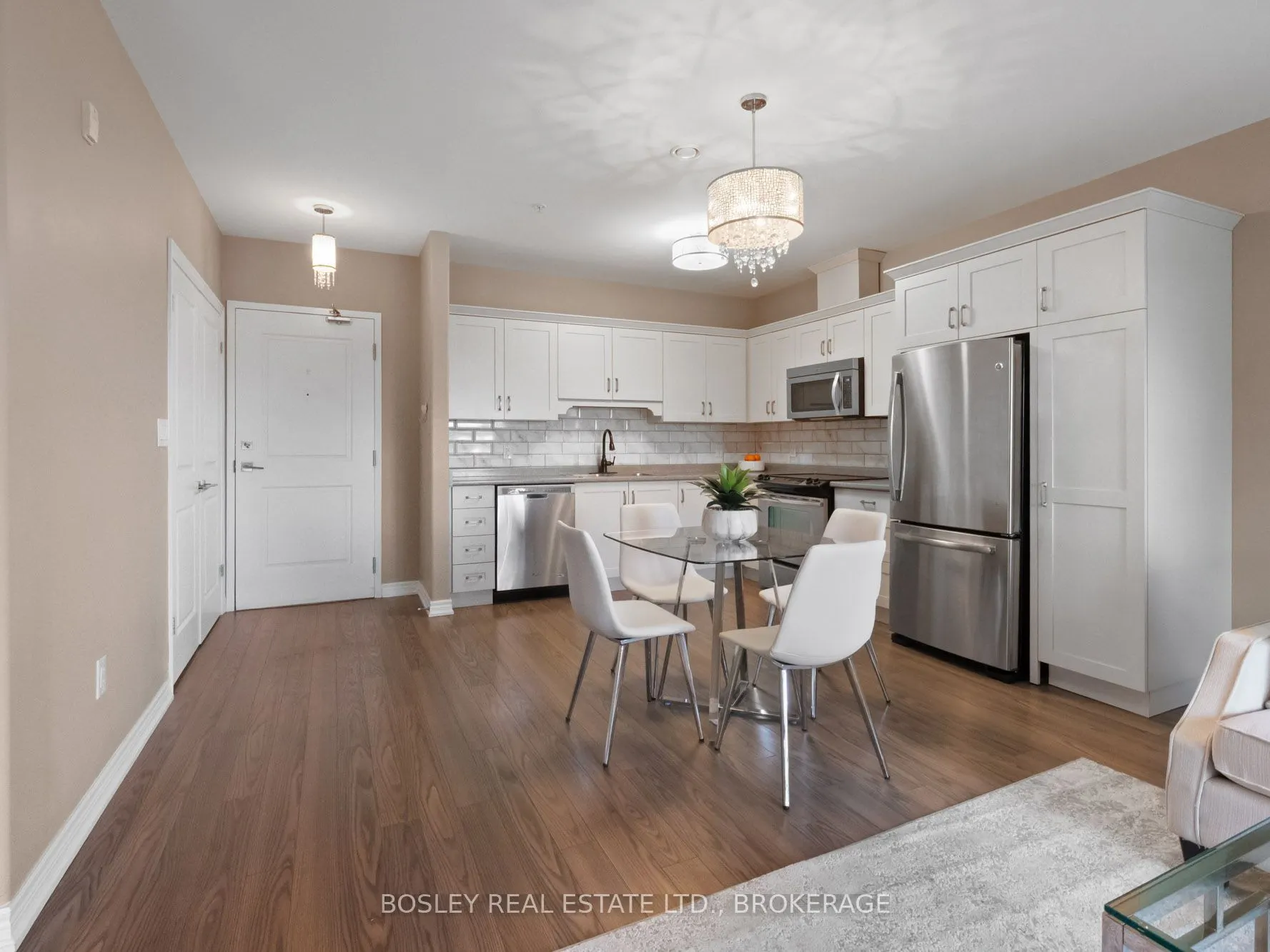 379 Scott Street, #402