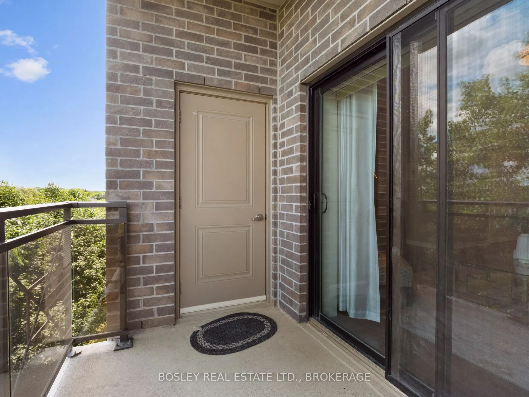 379 Scott Street, #402