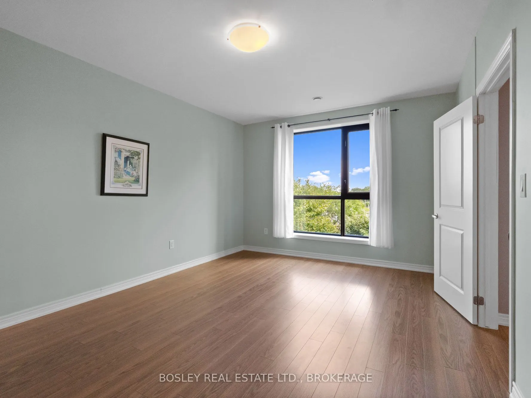 379 Scott Street, #402