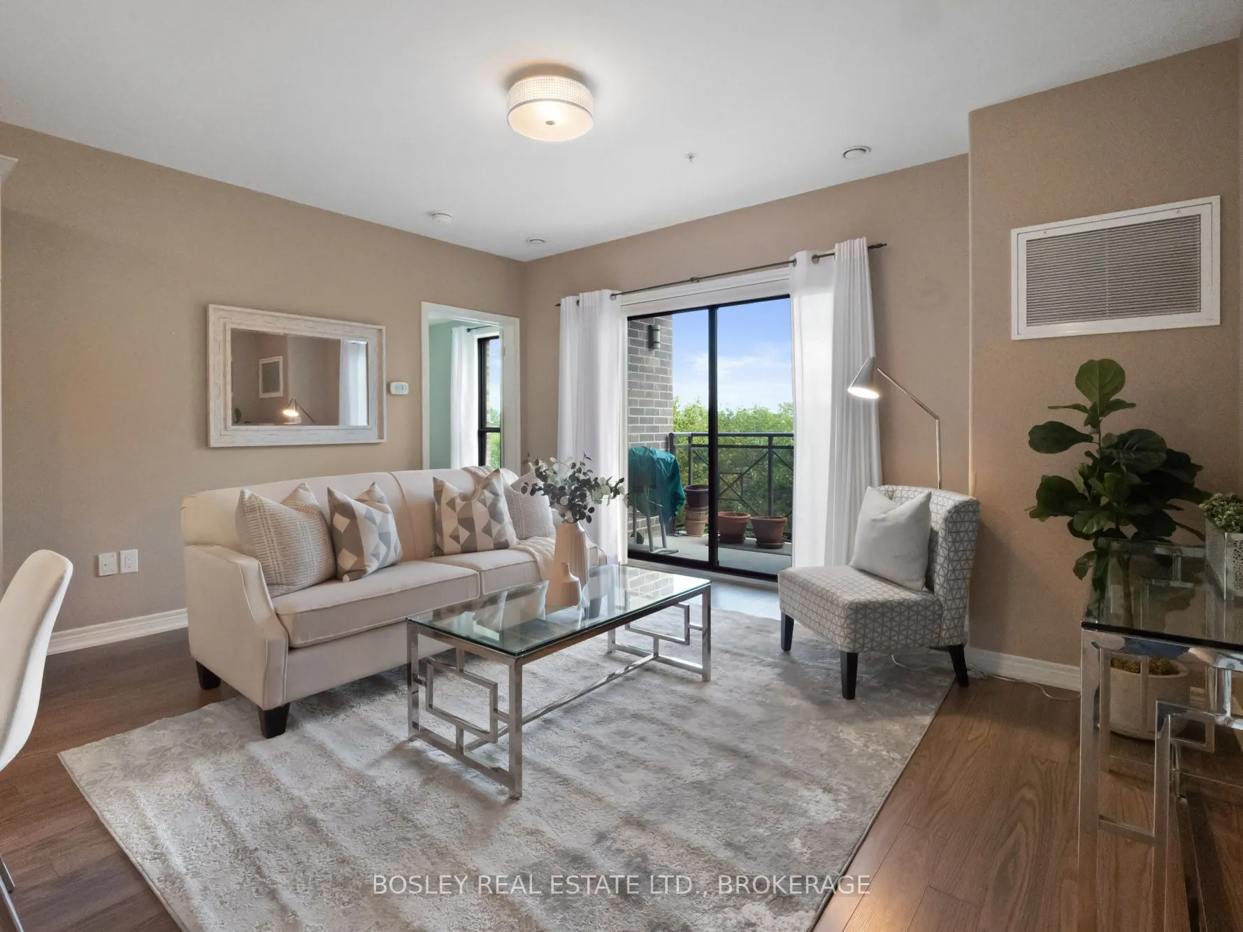 379 Scott Street, #402