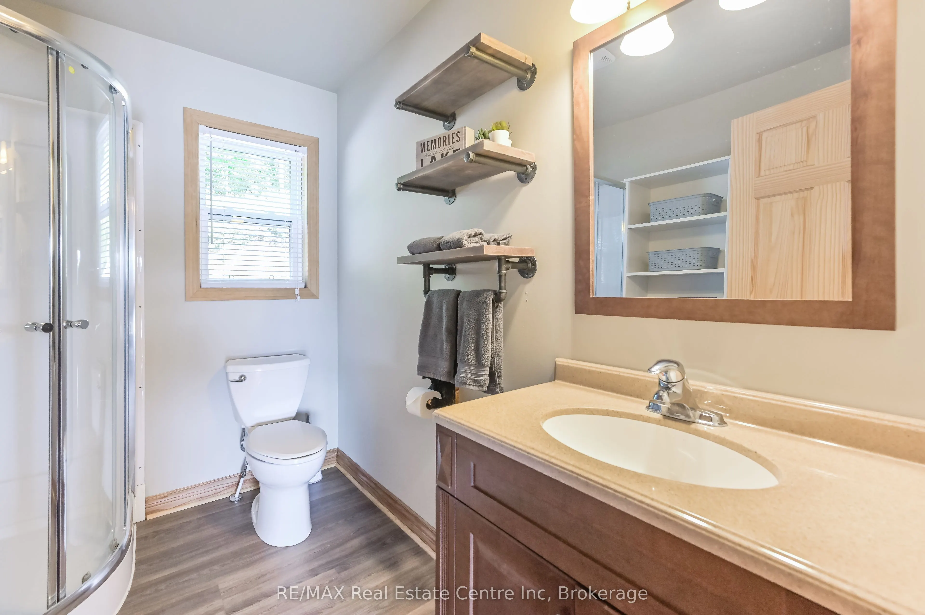 22 South Crane Lake Road